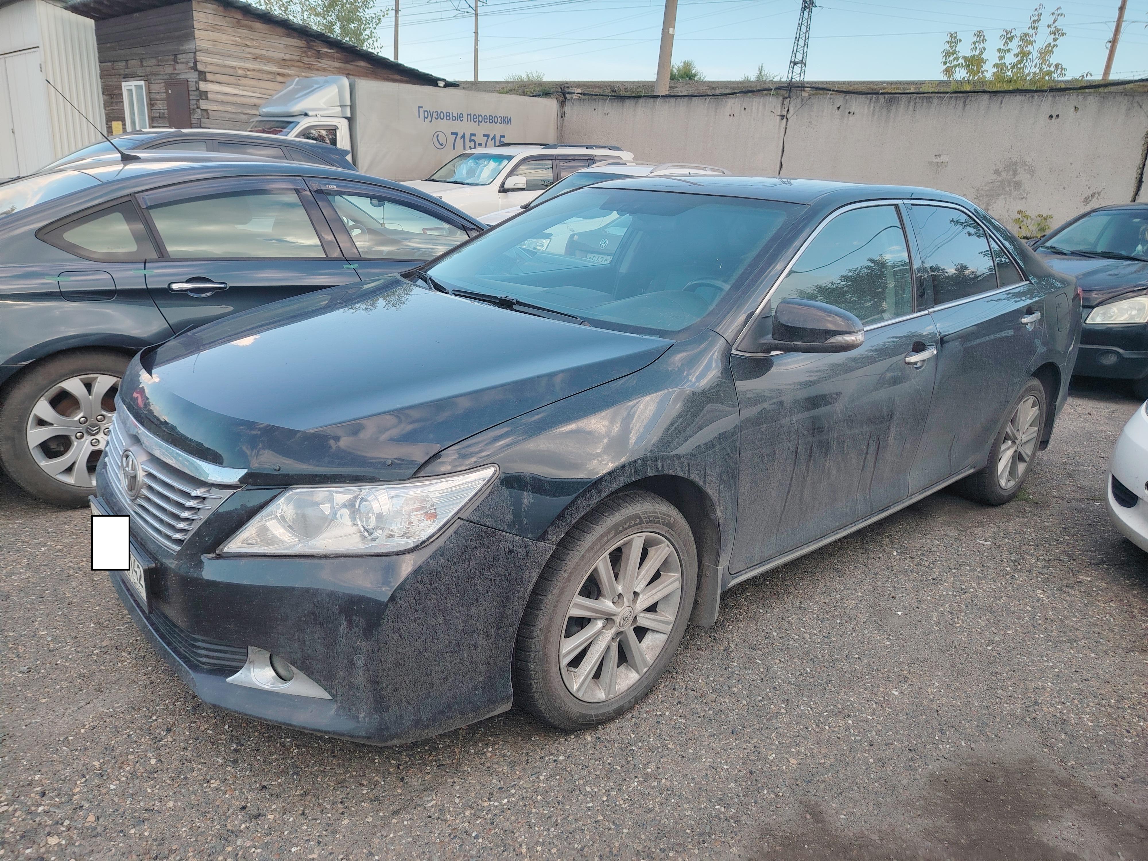 Toyota Camry - фото 4