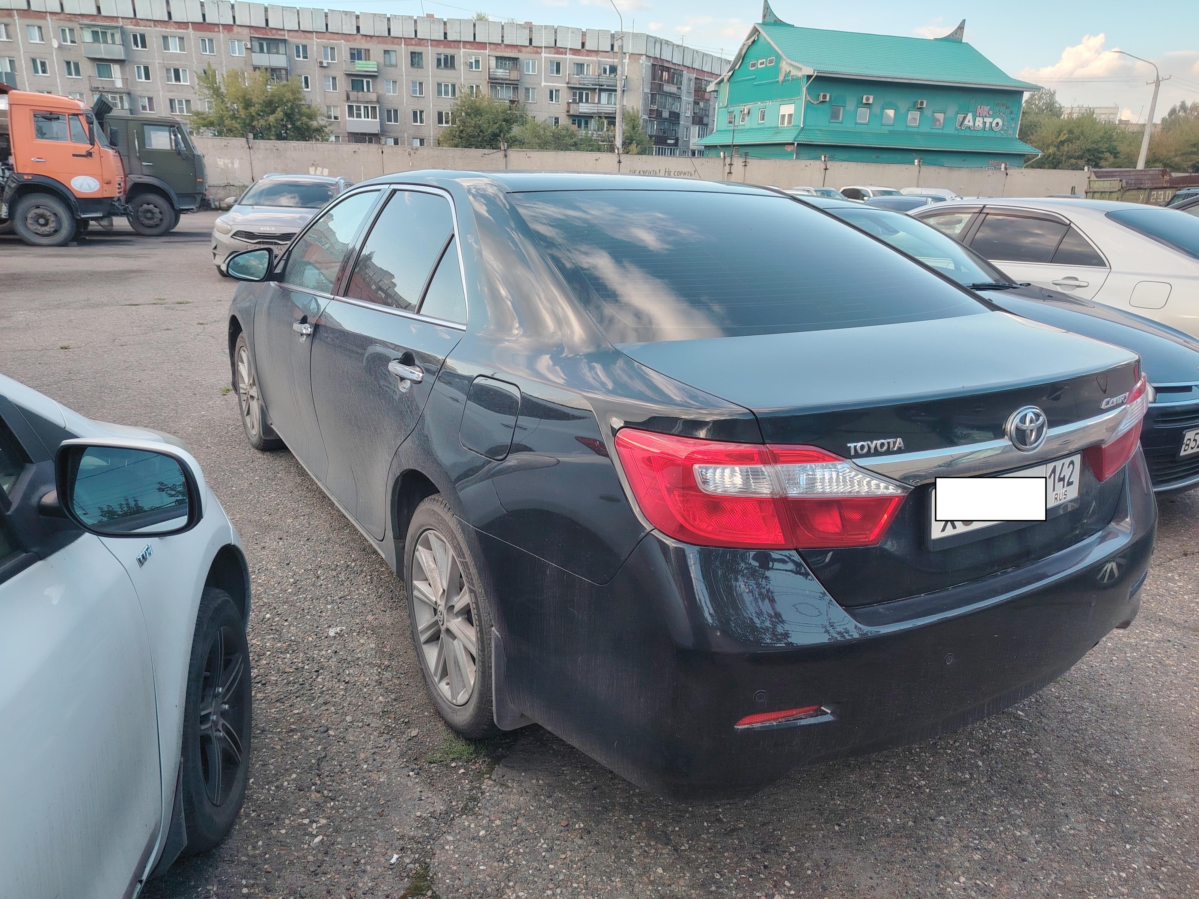 Toyota Camry - фото 5