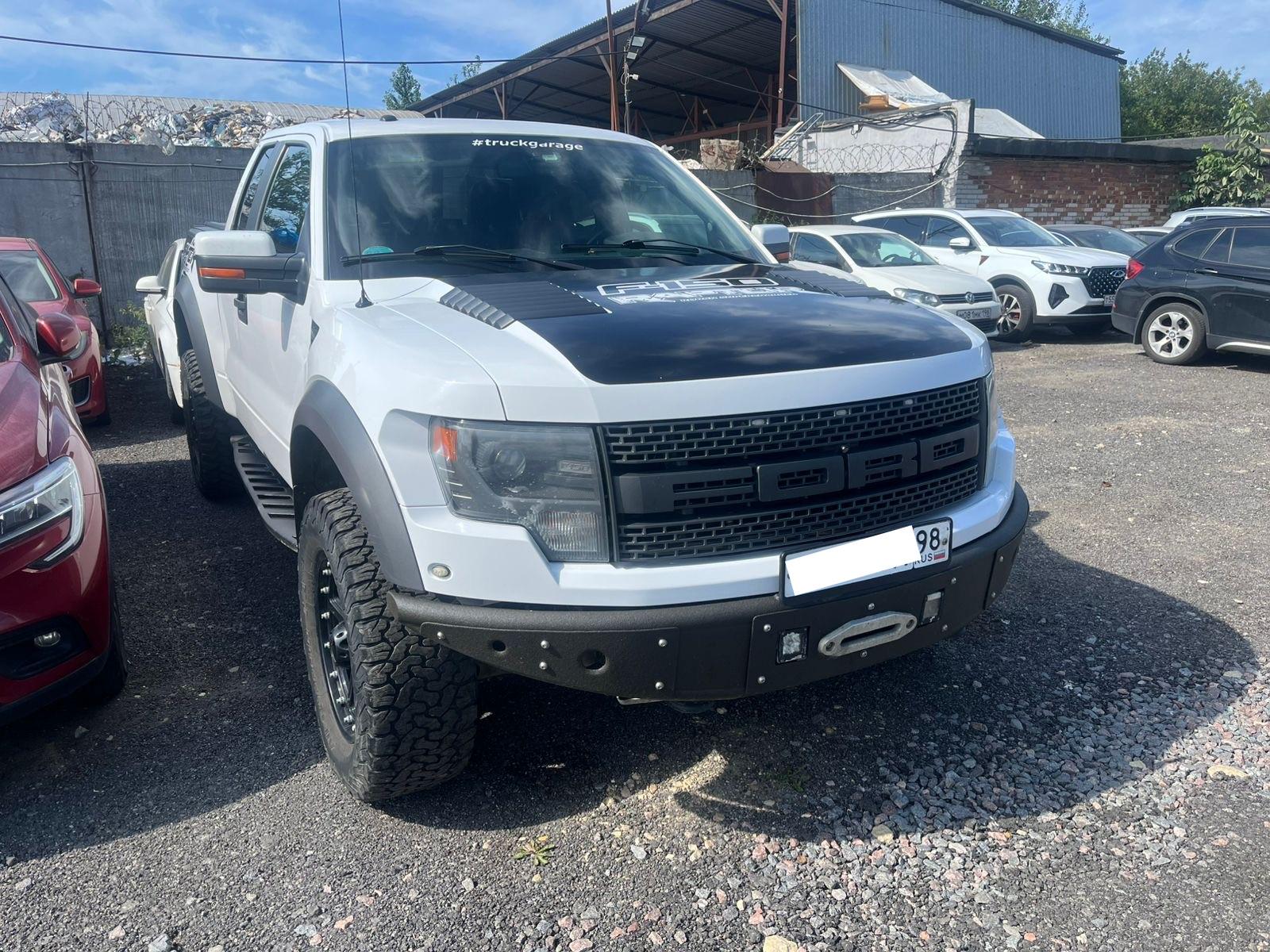 Ford F150 - фото 1