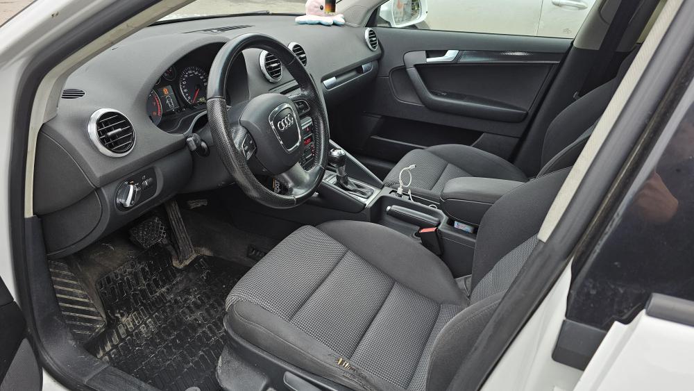 Audi A3 - фото 5