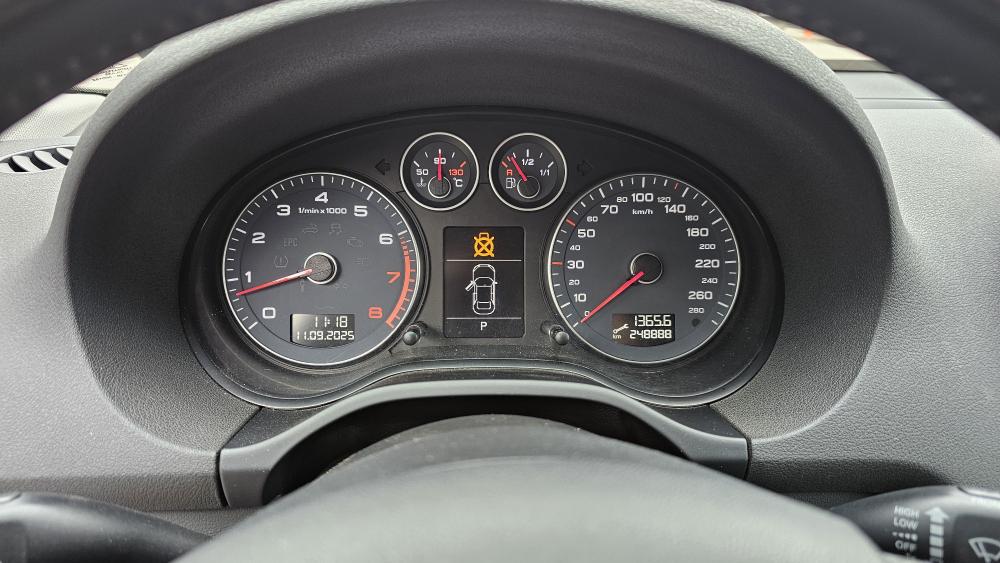 Audi A3 - фото 6