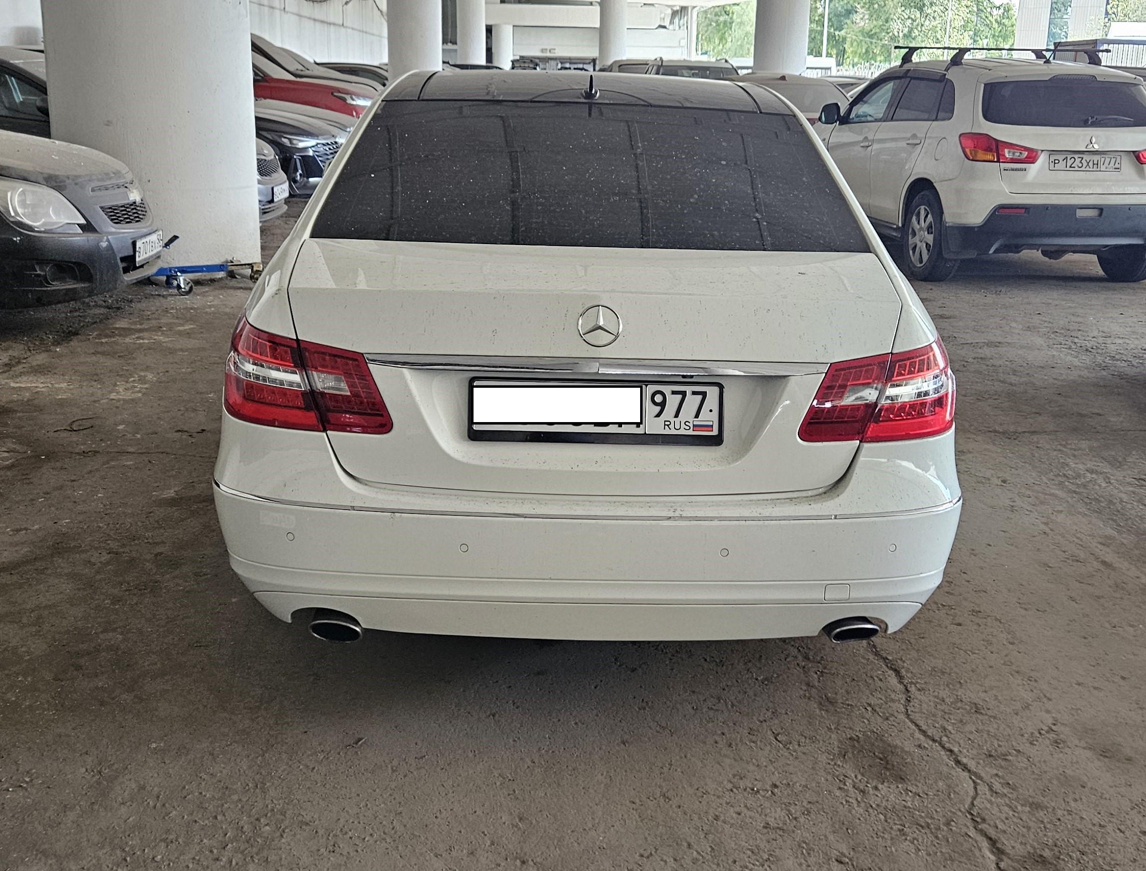 Mercedes-Benz E-Class - фото 2