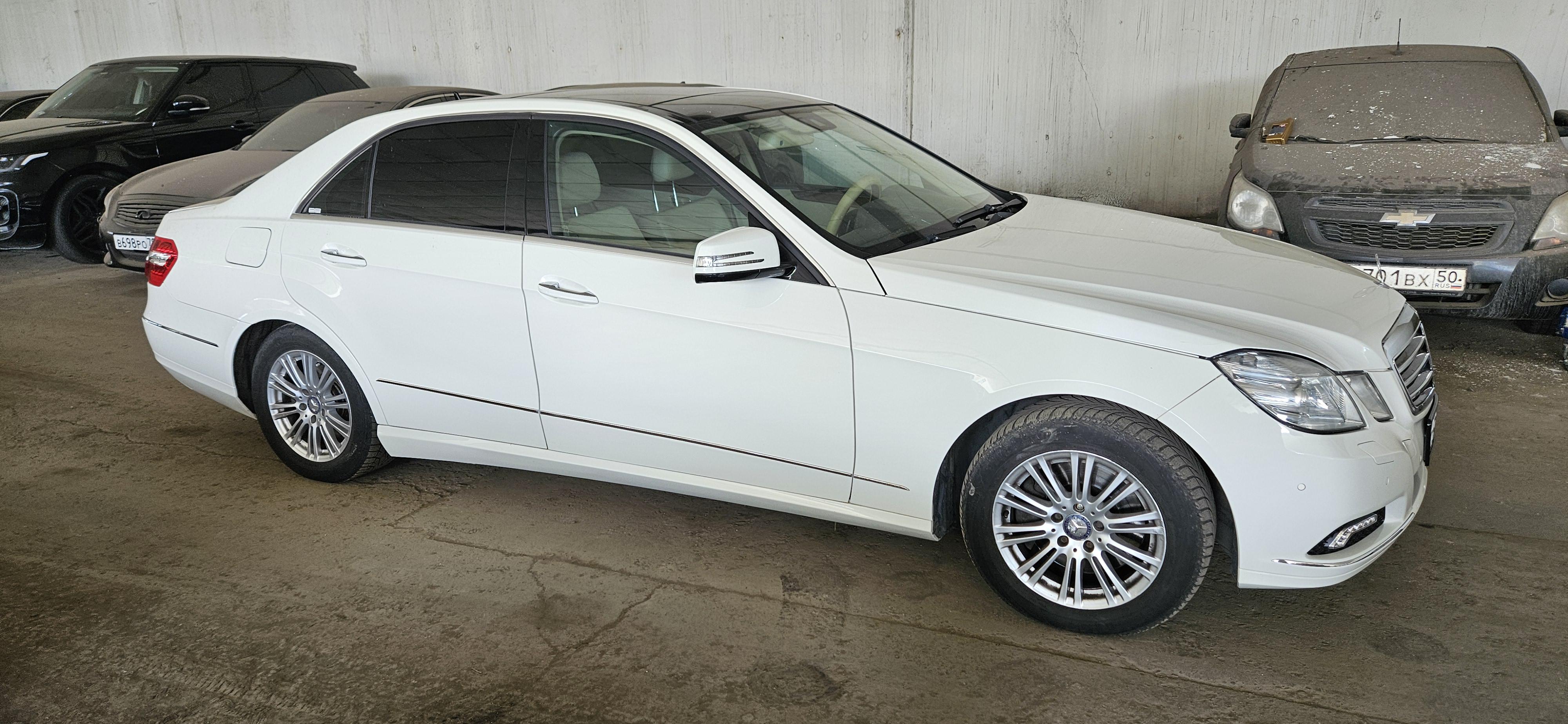 Mercedes-Benz E-Class - фото 5