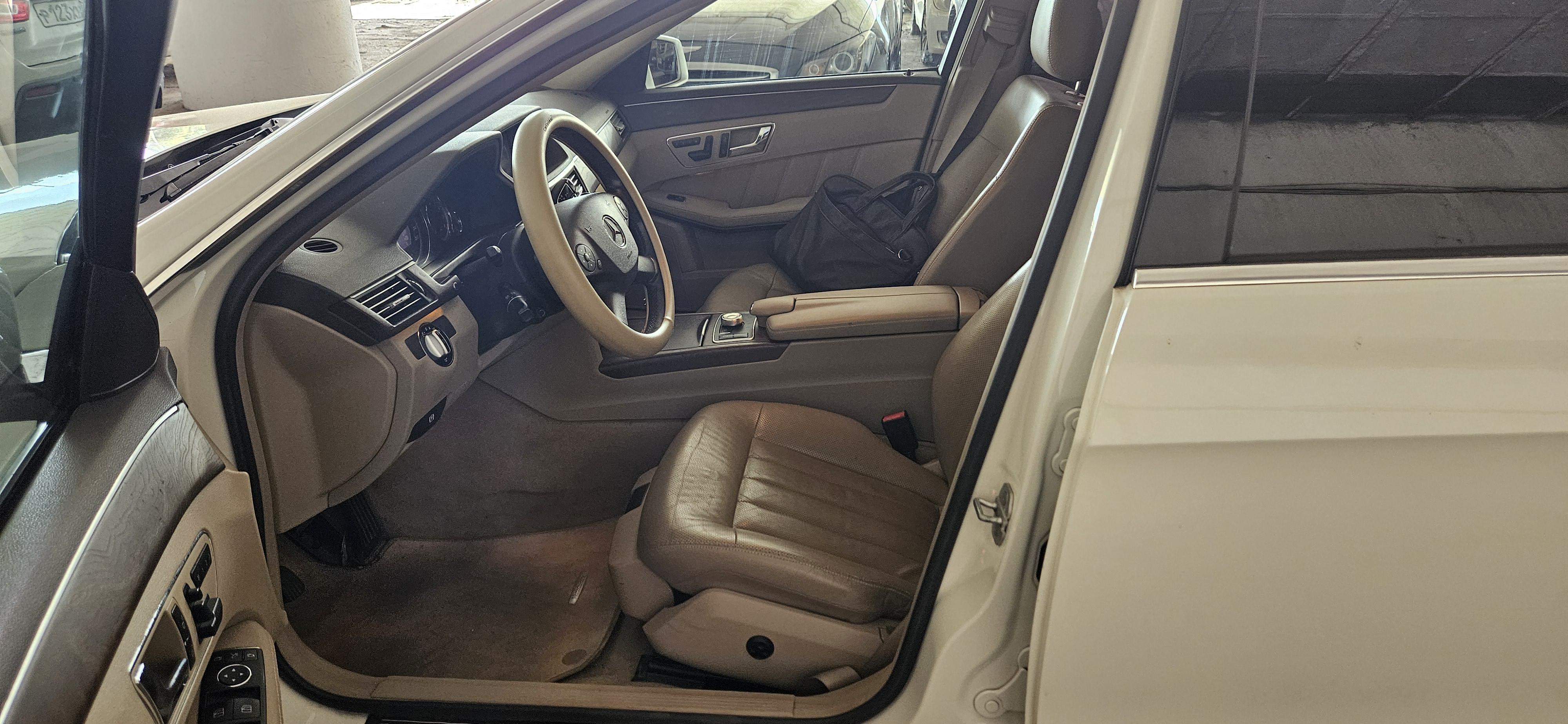 Mercedes-Benz E-Class - фото 6