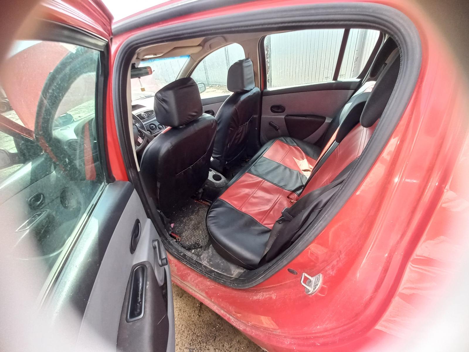 Renault Clio - фото 8