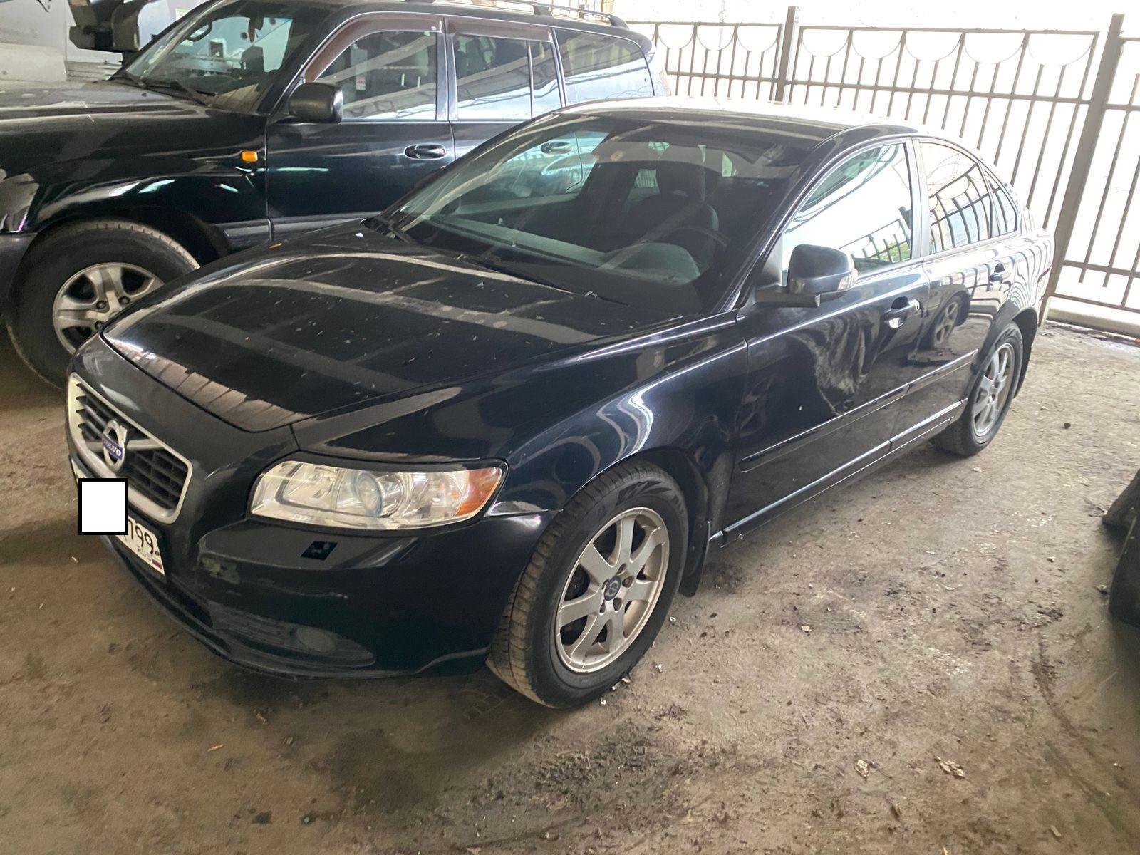 Volvo S40 - фото 1