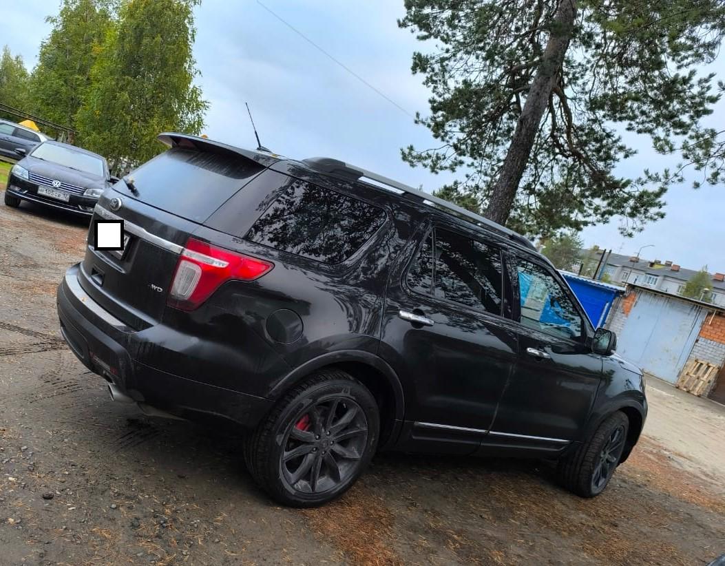 Ford Explorer - фото 3