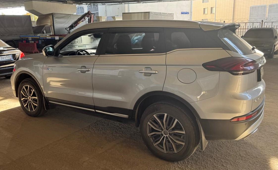 Geely Atlas Pro - фото 5