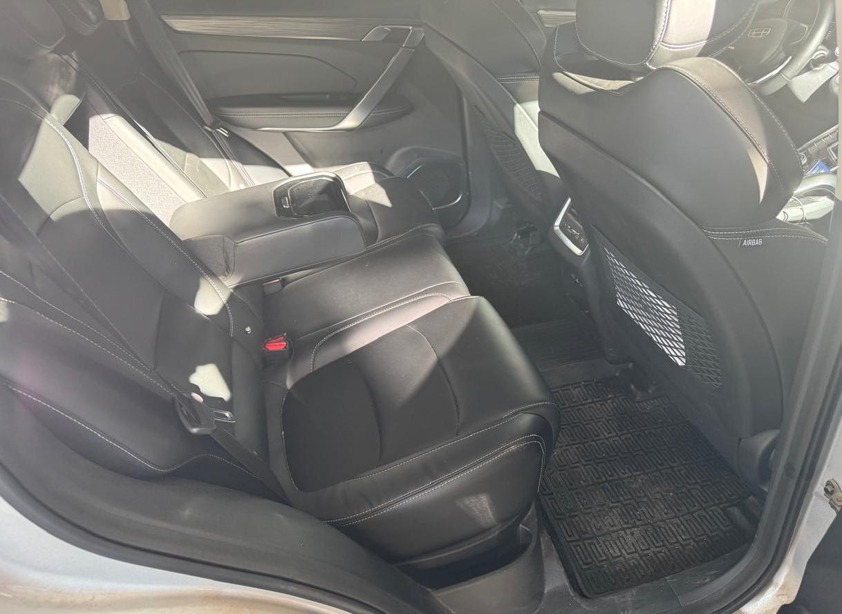 Geely Atlas Pro - фото 8