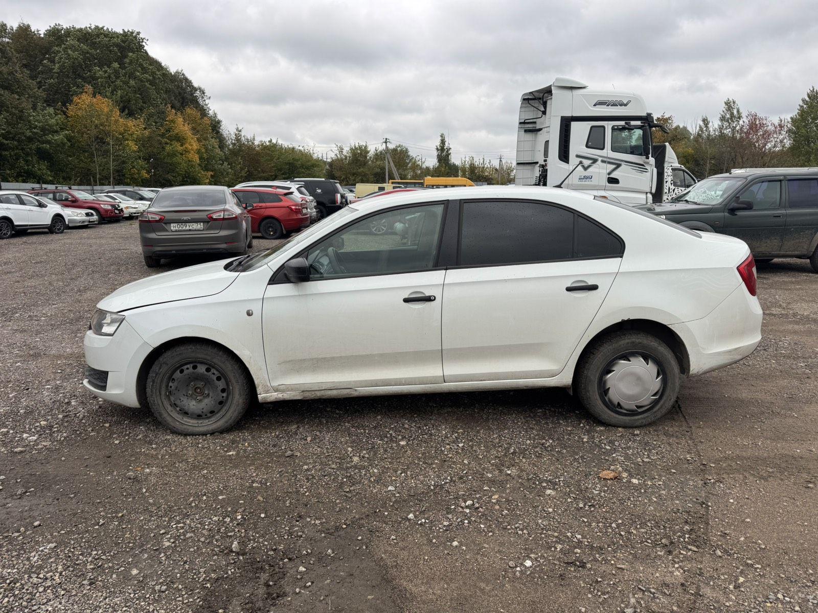 Skoda Rapid - фото 3