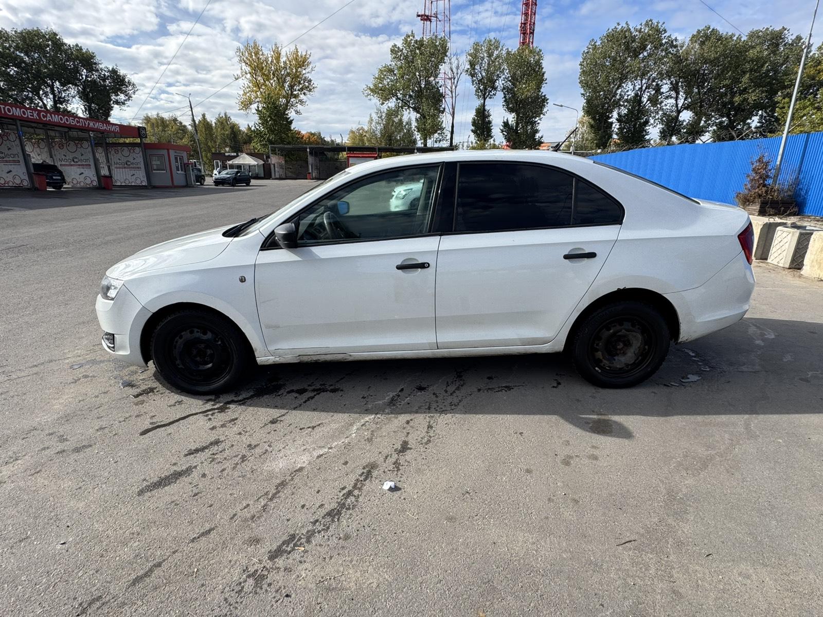 Skoda Rapid - фото 3
