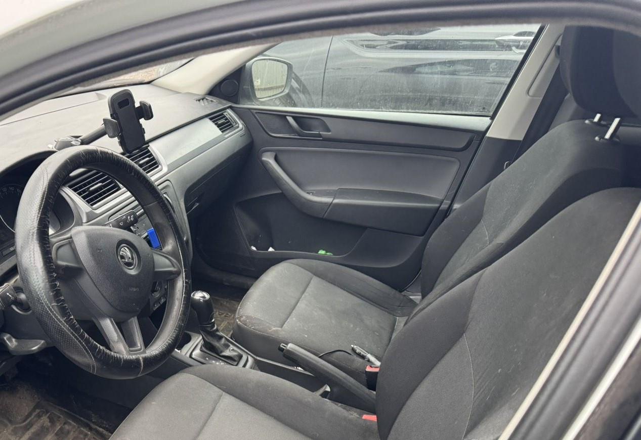 Skoda Rapid - фото 5
