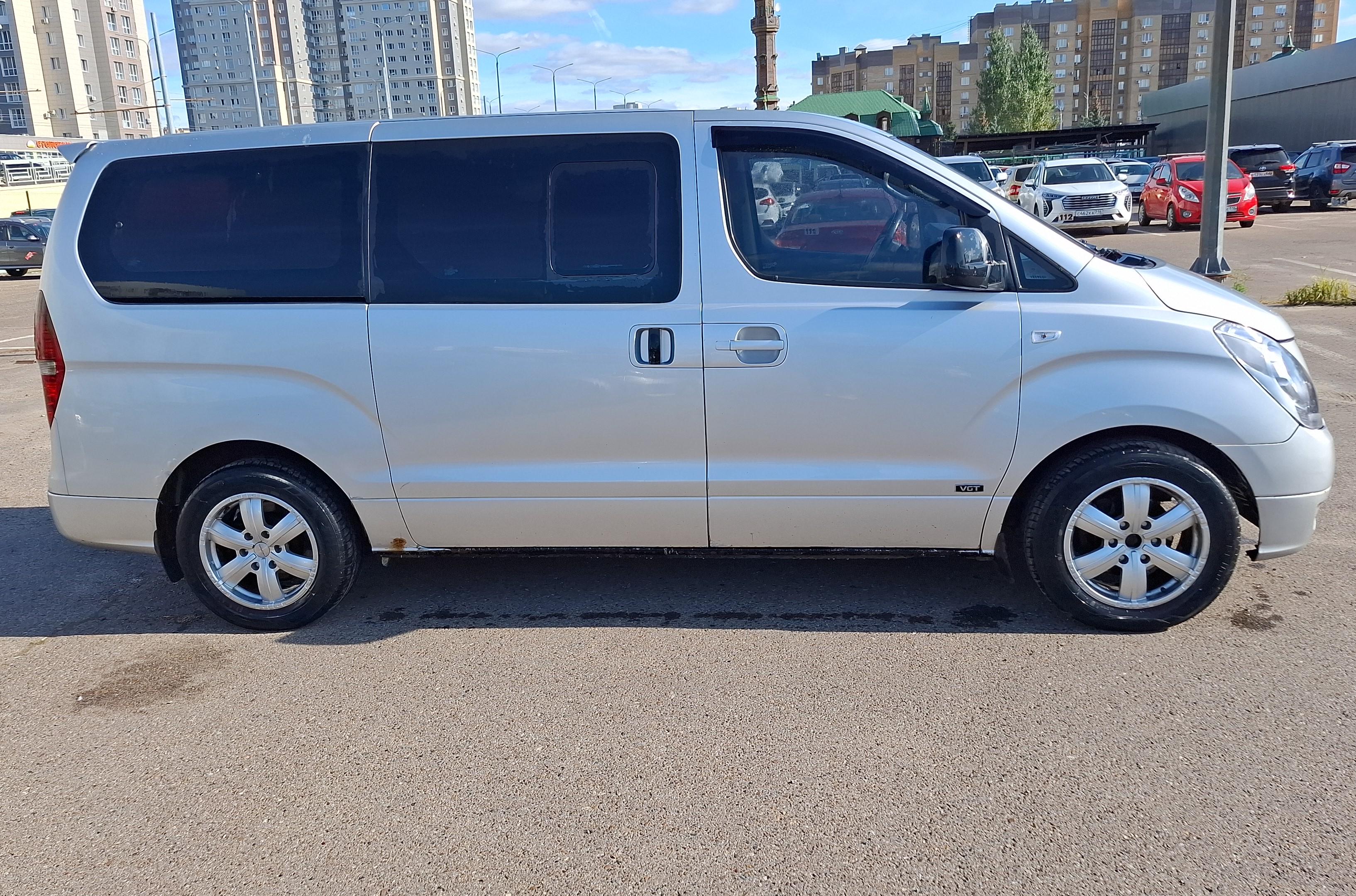 Hyundai Grand Starex - фото 2