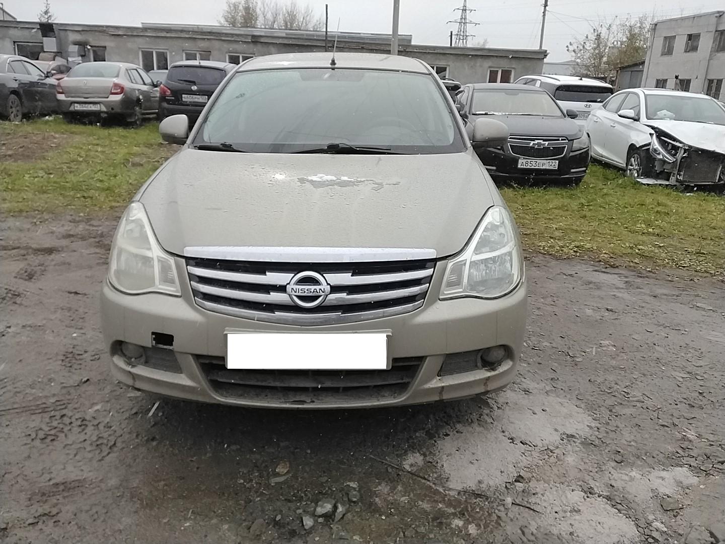 Nissan Almera - фото 1
