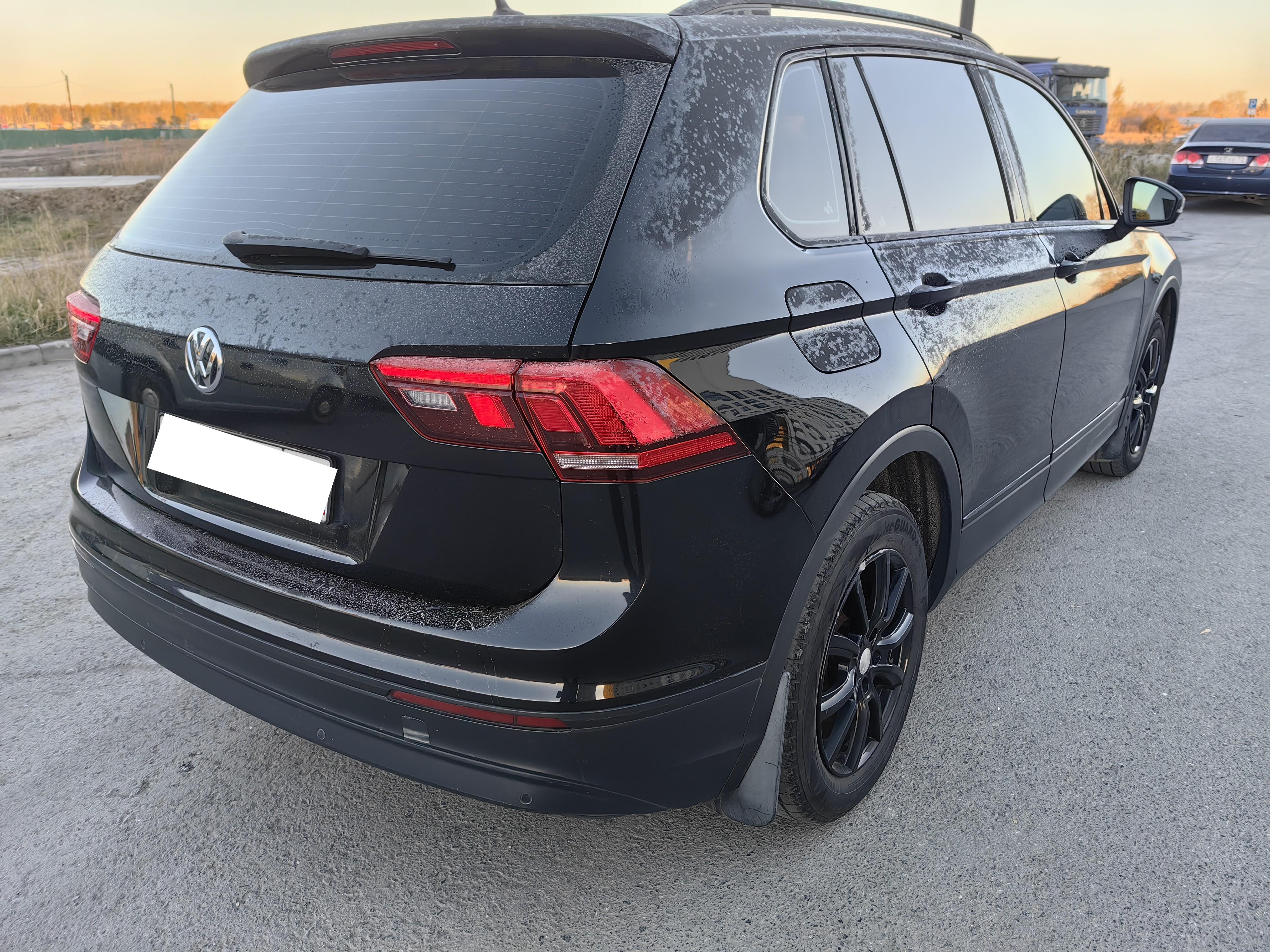 Volkswagen Tiguan - фото 4