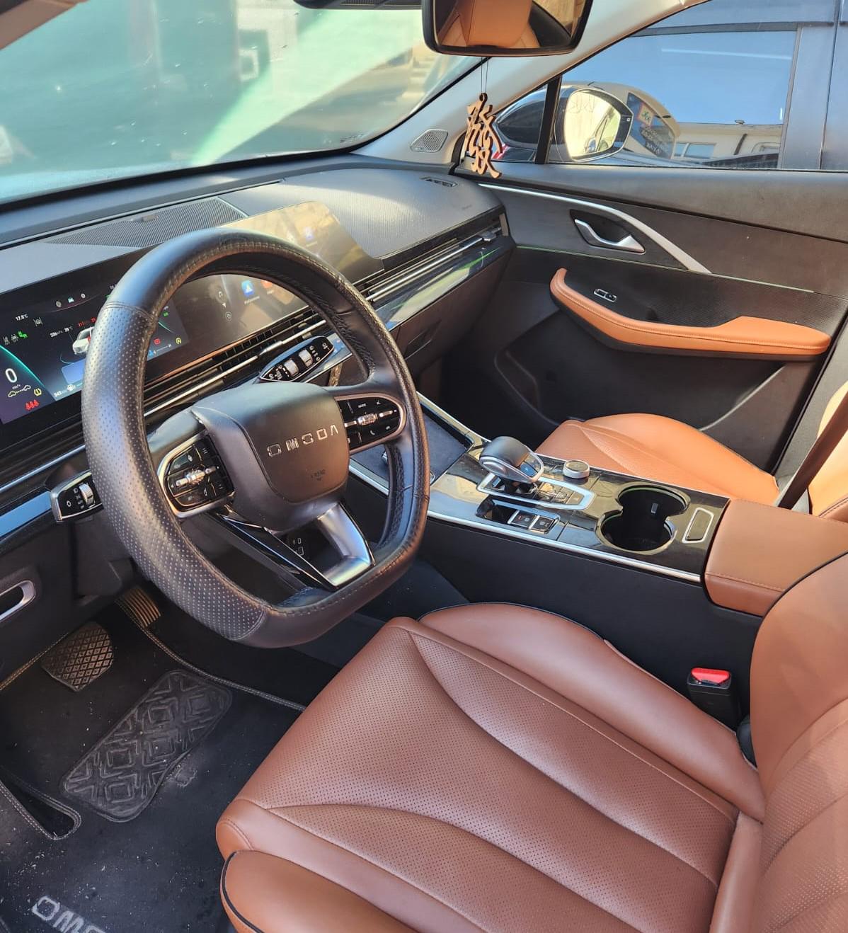 Omoda C5 - фото 4