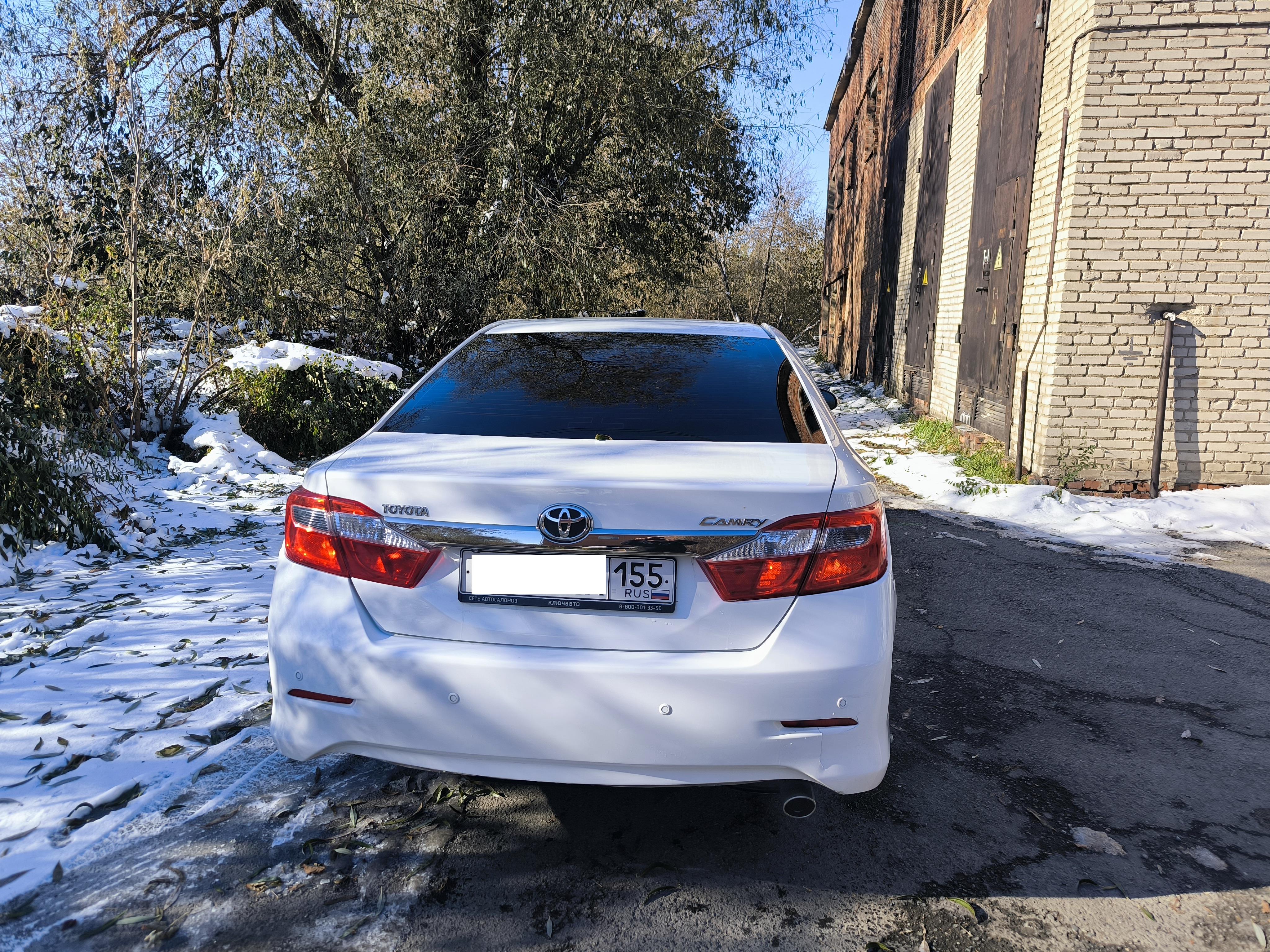 Toyota Camry - фото 4