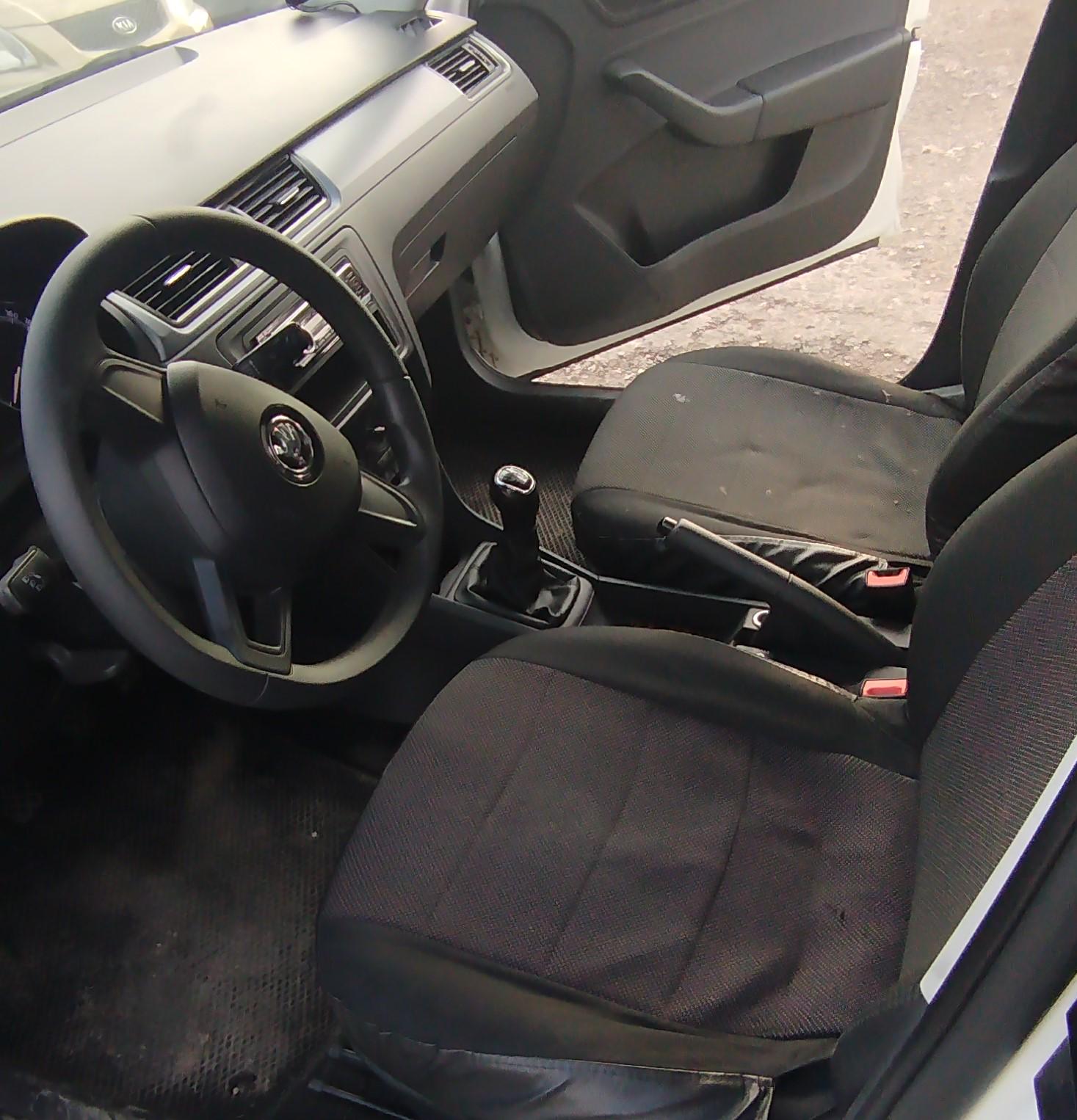 Skoda Rapid - фото 6