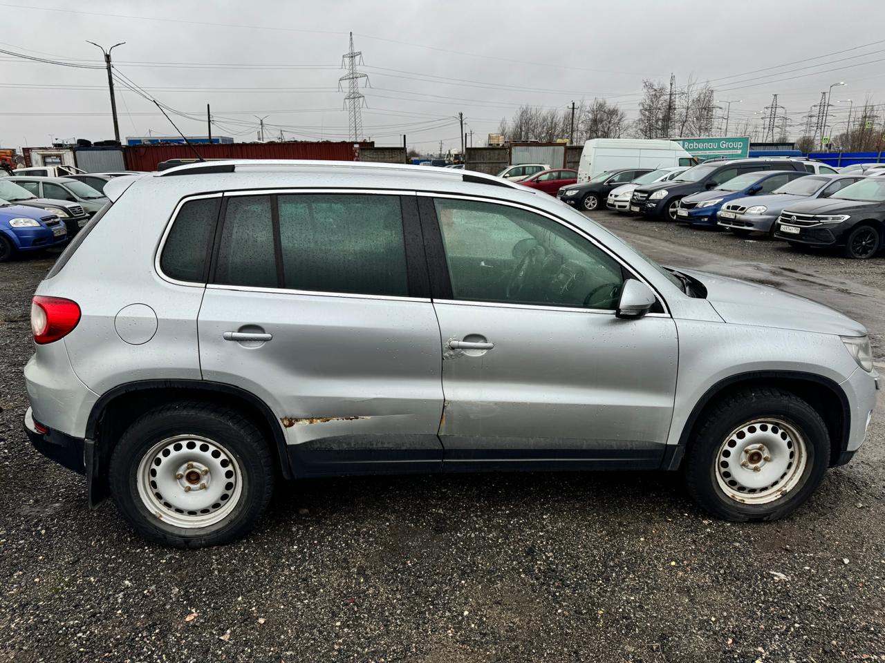 Volkswagen Tiguan - фото 2