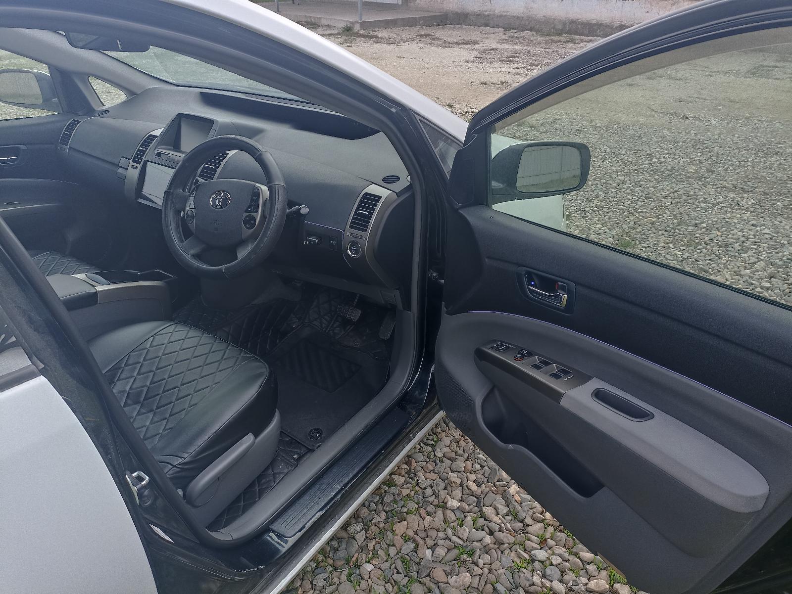 Toyota Prius - фото 6