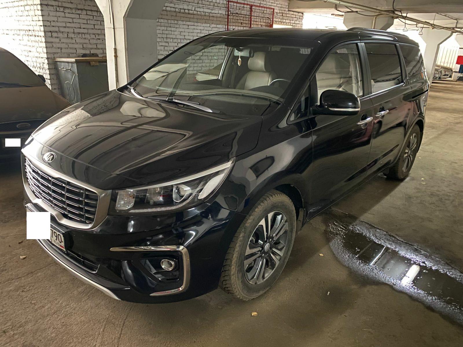 Kia Carnival - фото 1