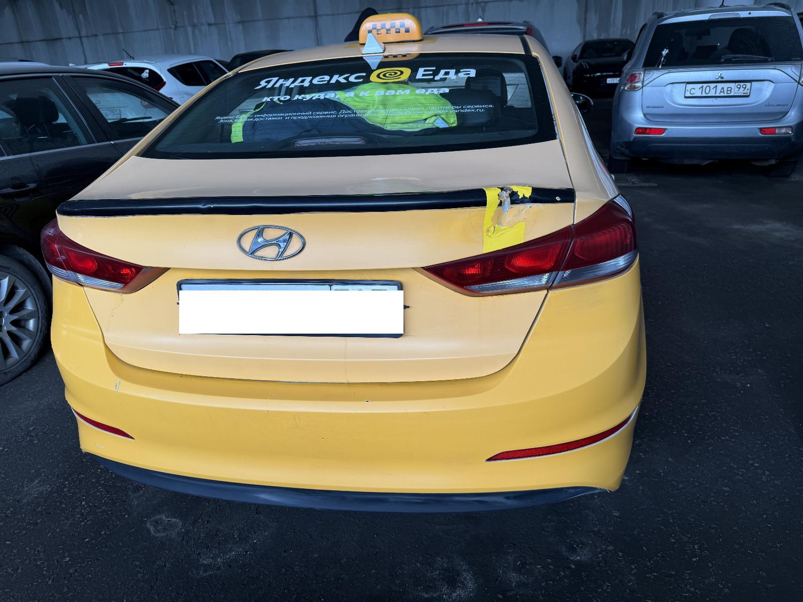 Hyundai Elantra - фото 4