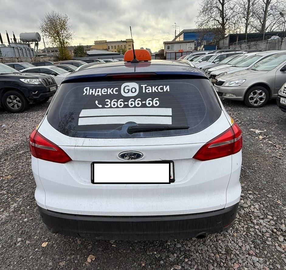 Ford Focus - фото 4