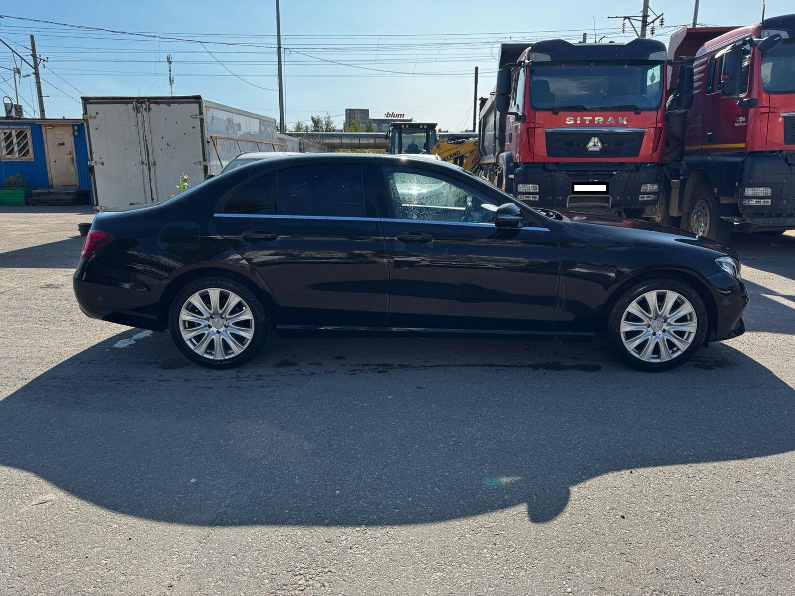 Mercedes-Benz E-Class - фото 3