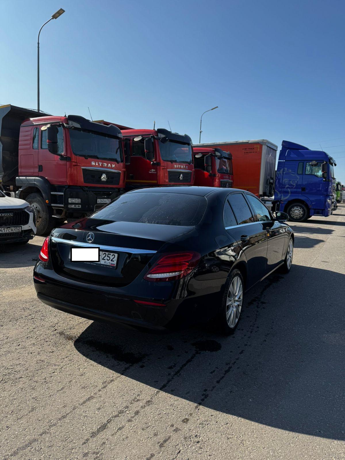 Mercedes-Benz E-Class - фото 5