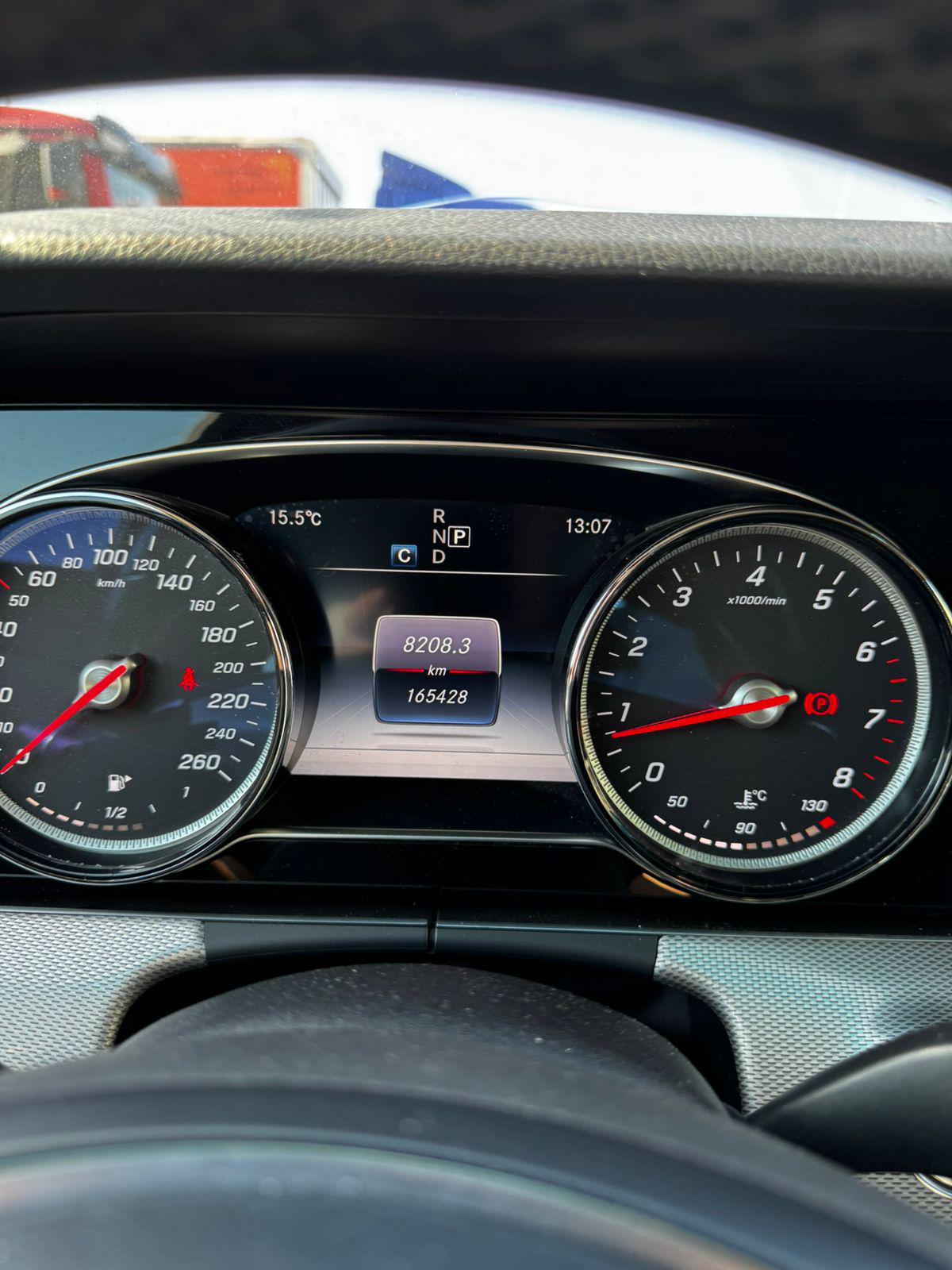 Mercedes-Benz E-Class - фото 8