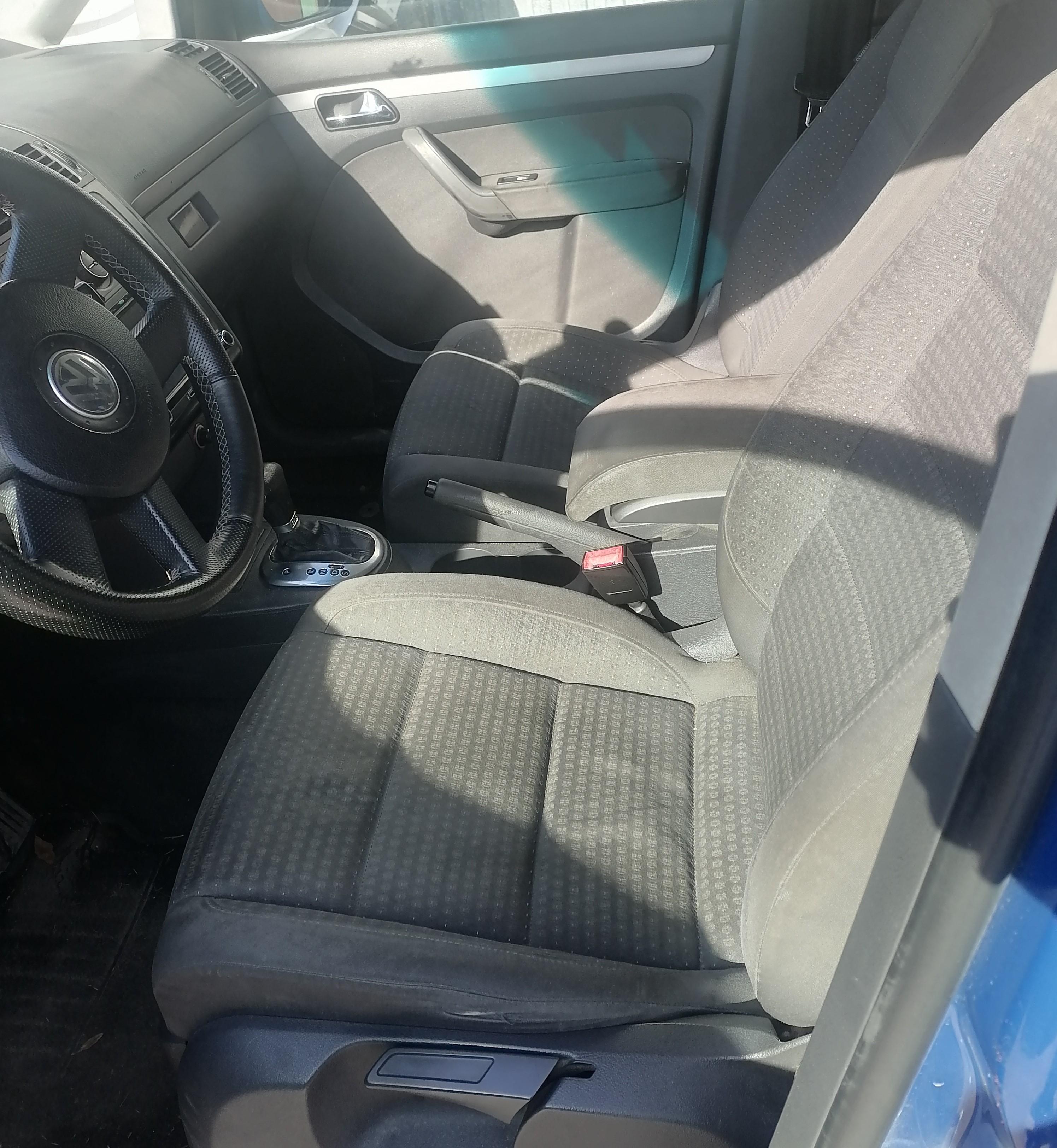 Volkswagen Touran - фото 6