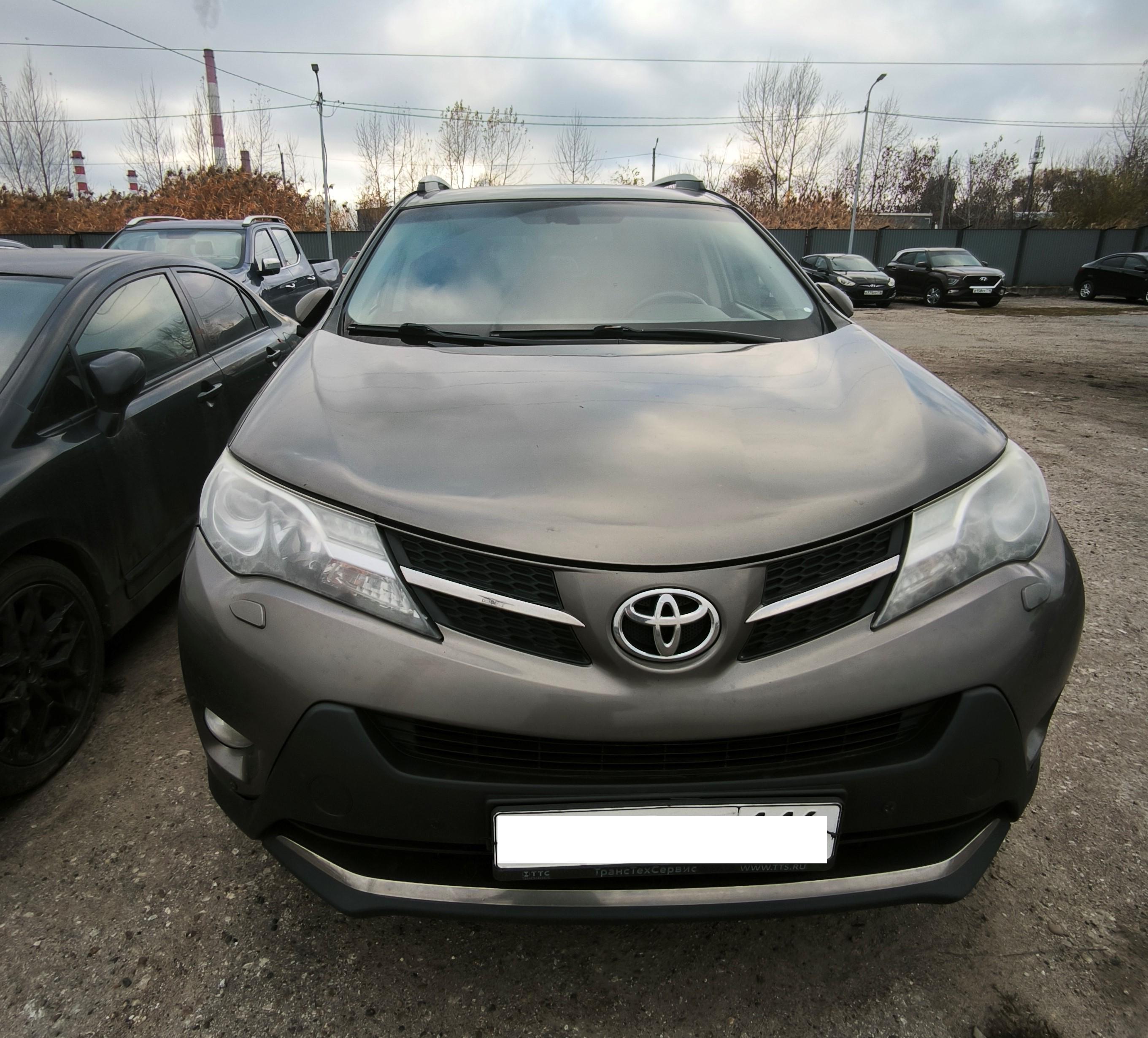 Toyota Rav4 - фото 1