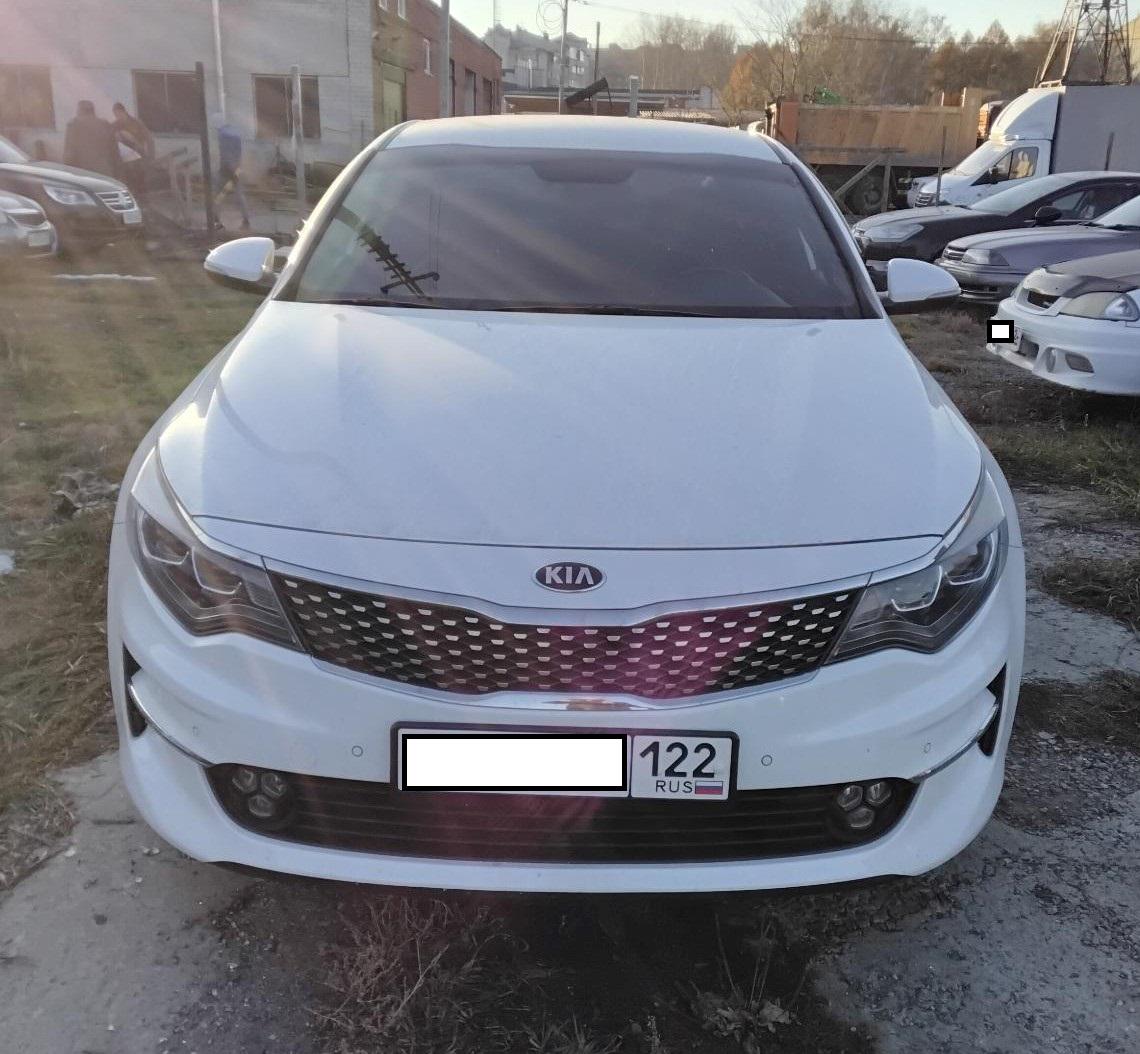 Kia K5 - фото 1