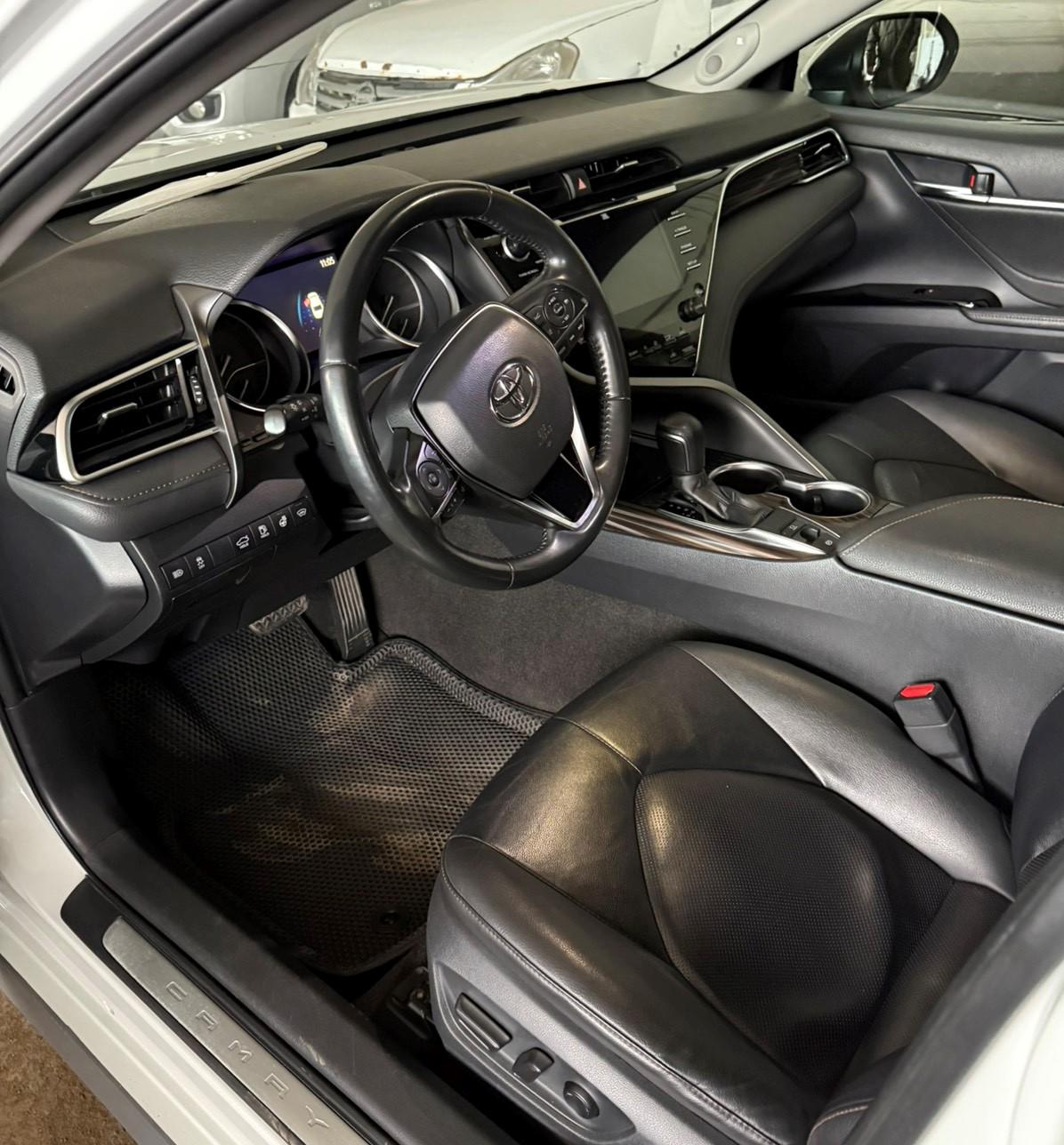 Toyota Camry - фото 5