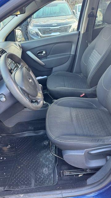 Renault Logan - фото 6