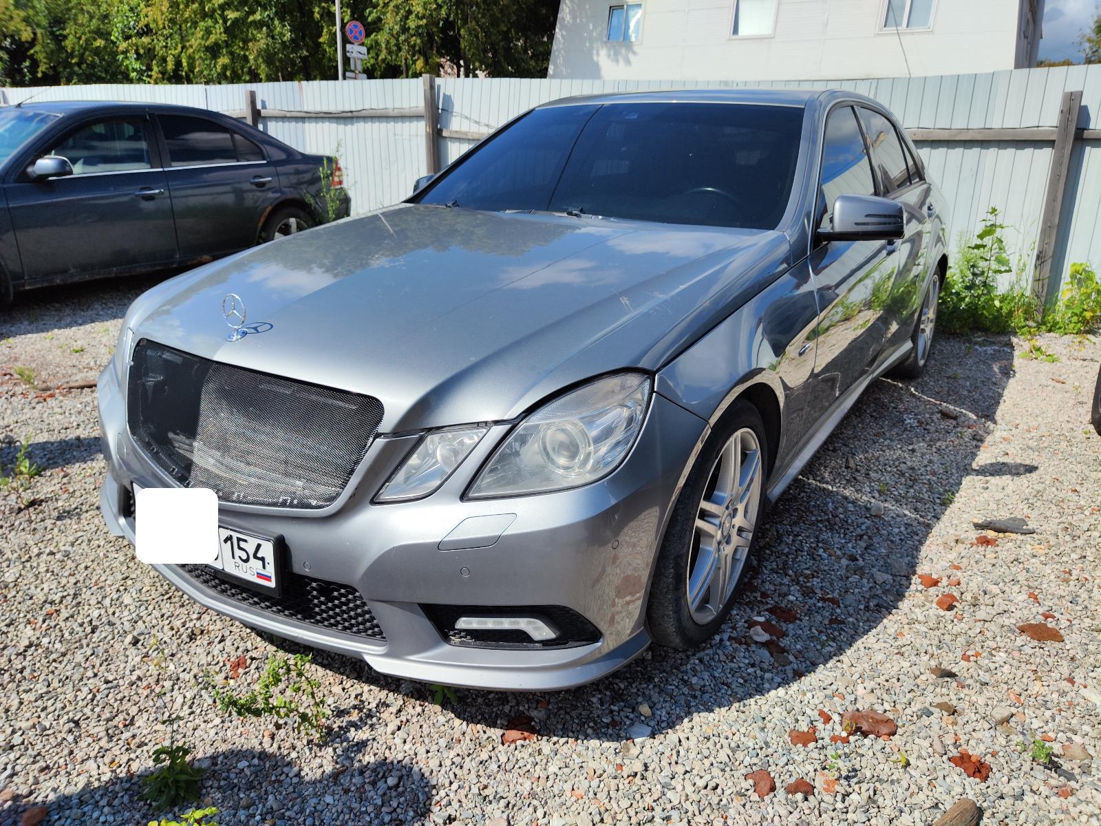 Mercedes-Benz E-Class - фото 2
