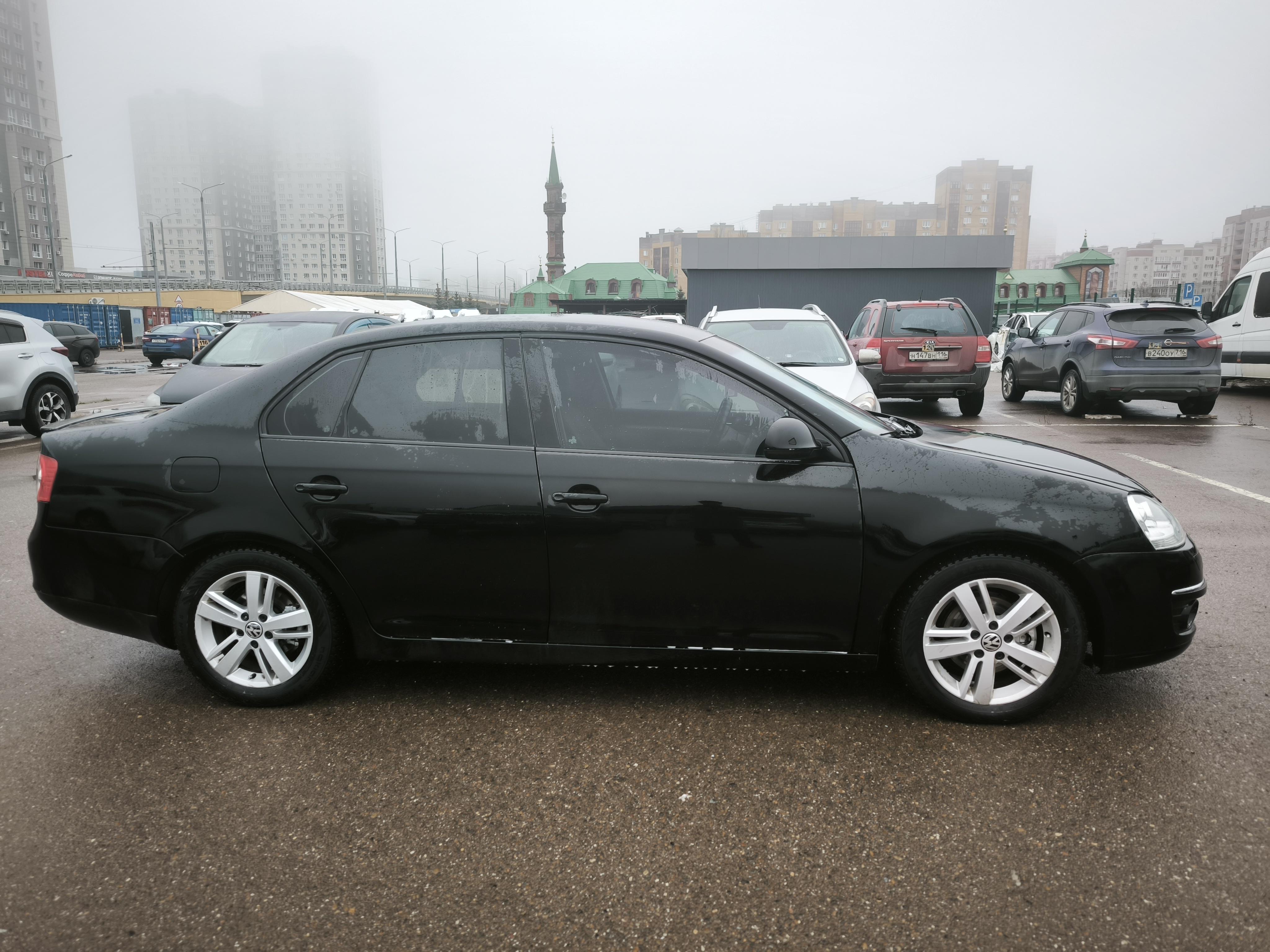 Volkswagen Jetta - фото 3