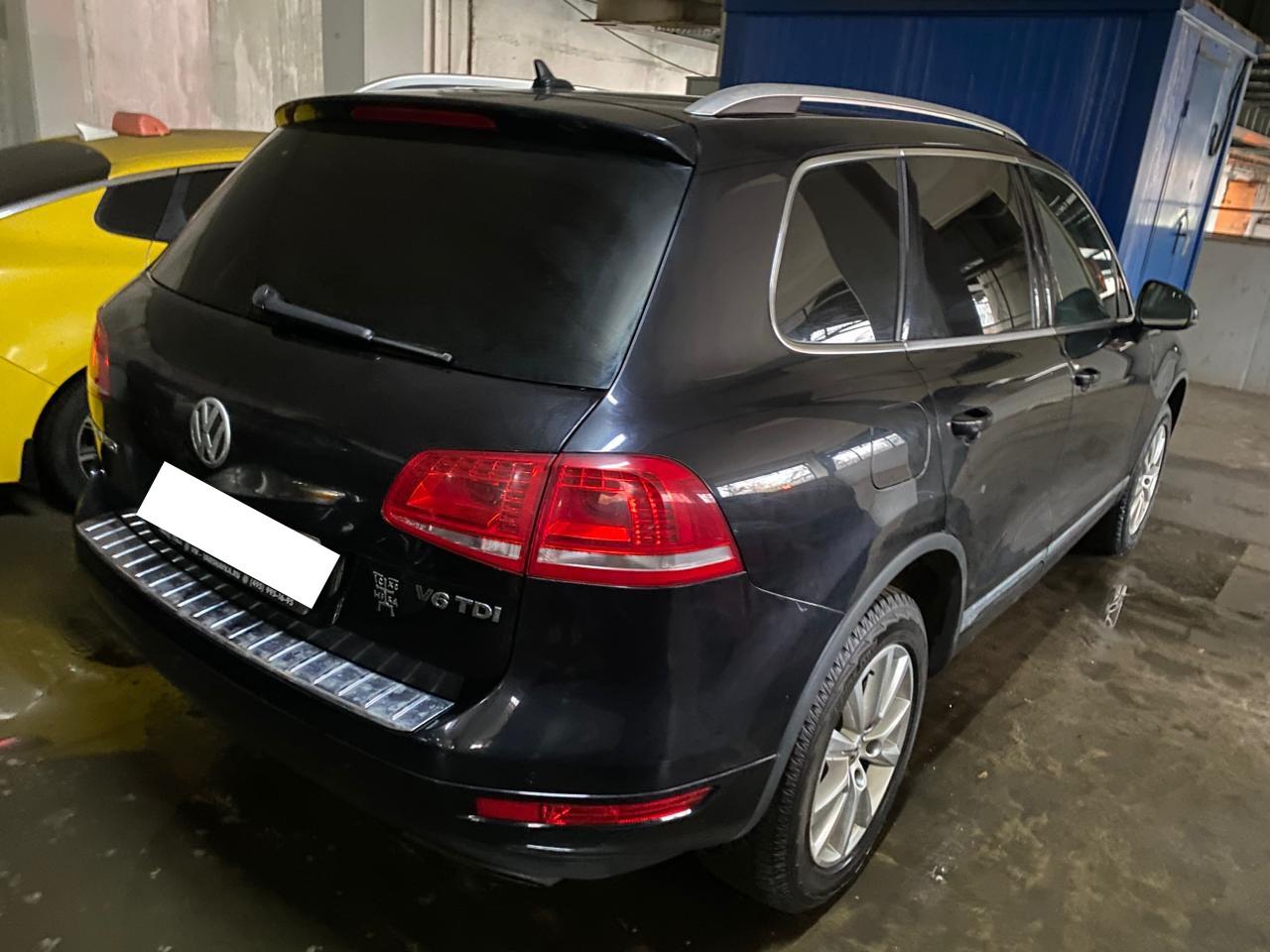 Volkswagen Touareg - фото 3