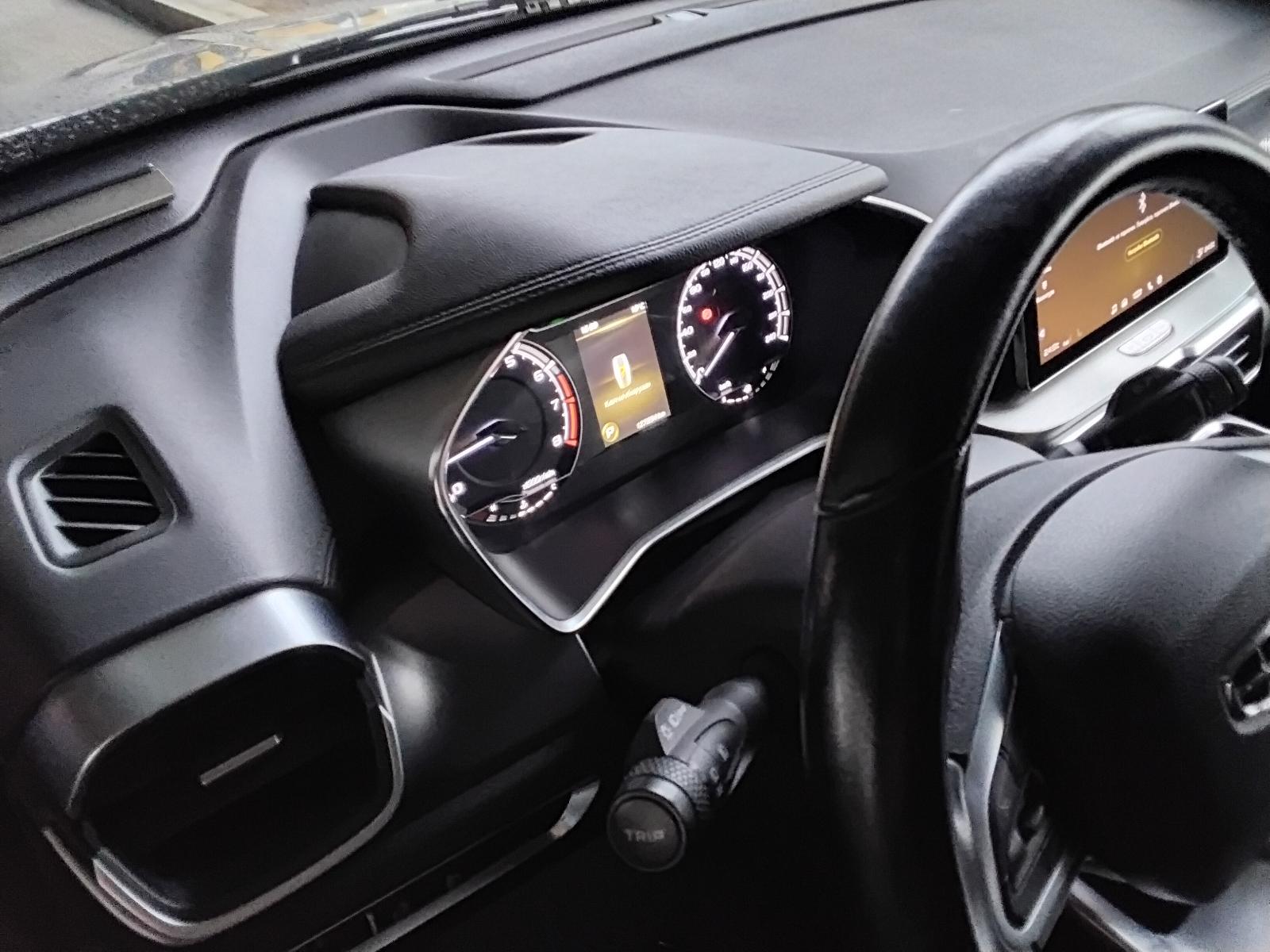 Geely Coolray - фото 5