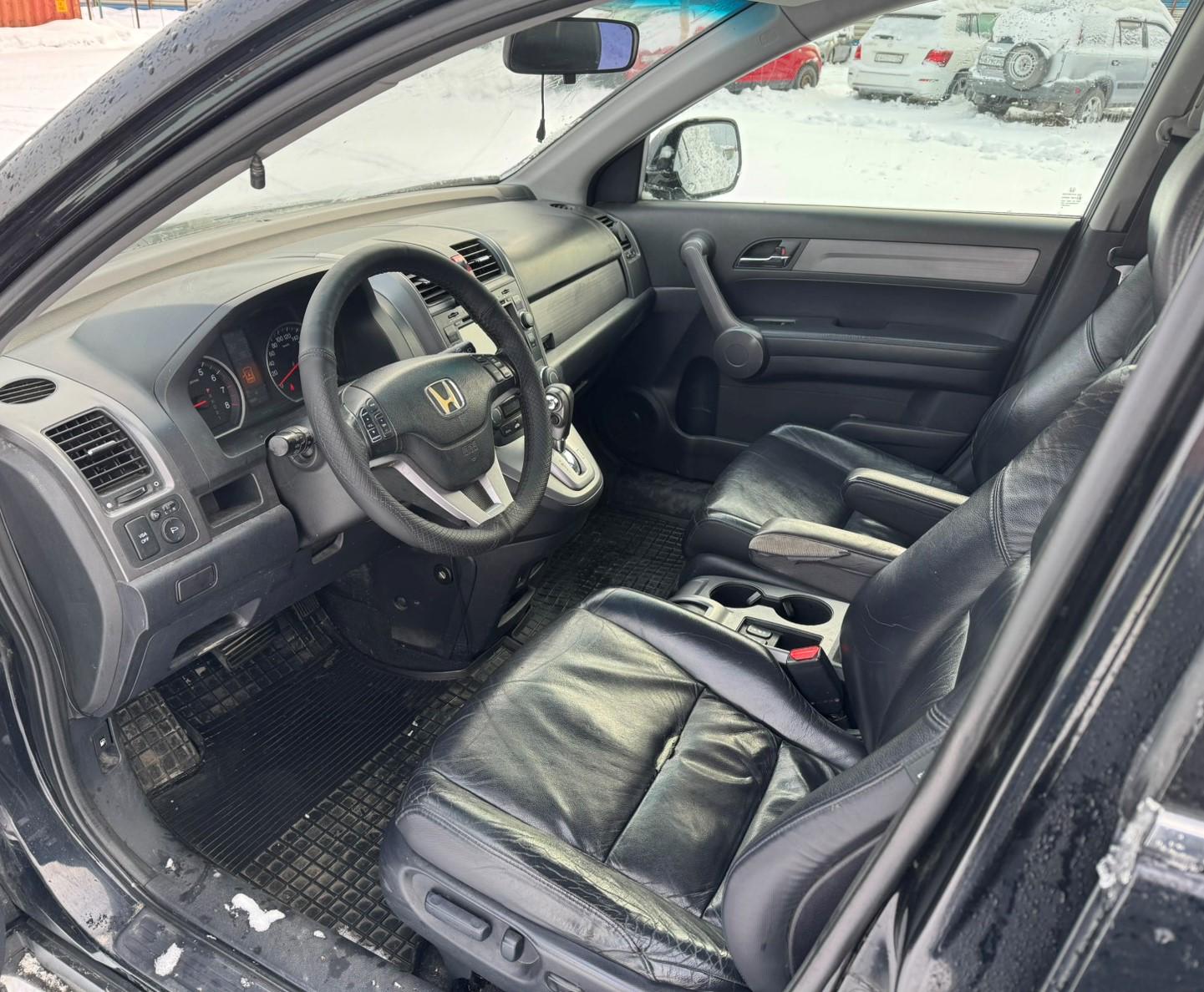 Honda Cr-V - фото 8