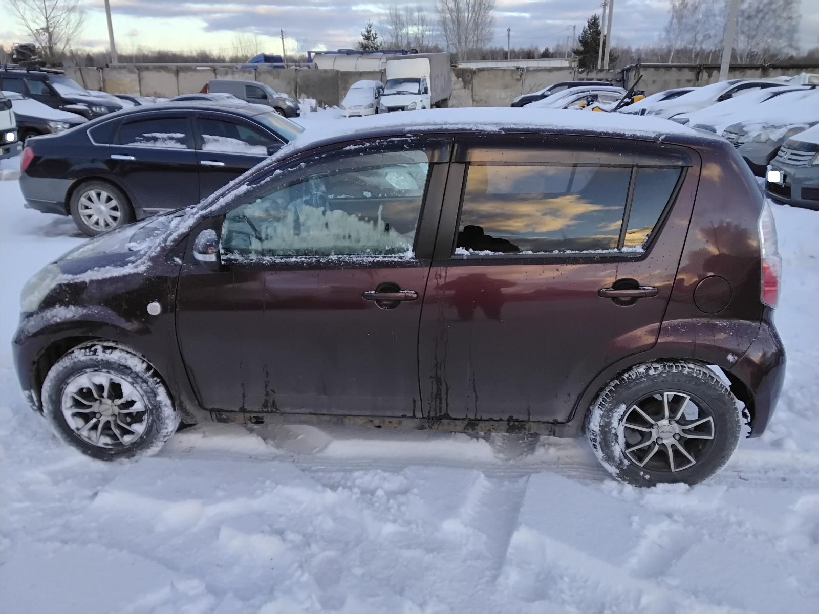 Toyota Passo - фото 2