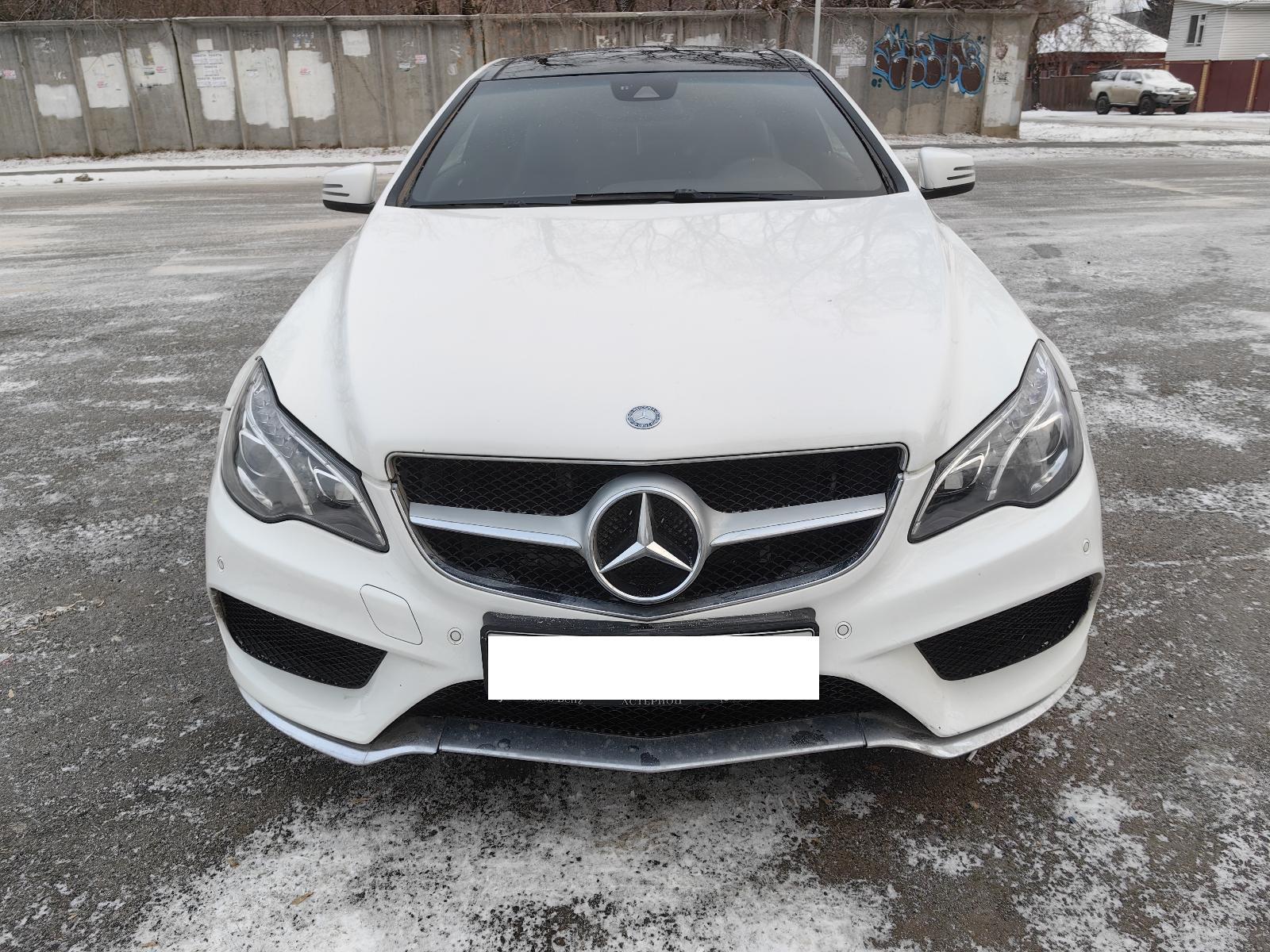 Mercedes-Benz E-Class - фото 1