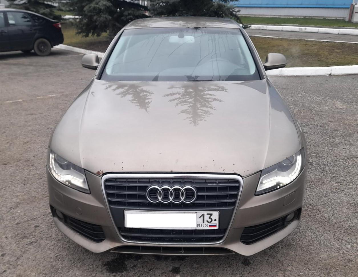 Audi A4 - фото 2