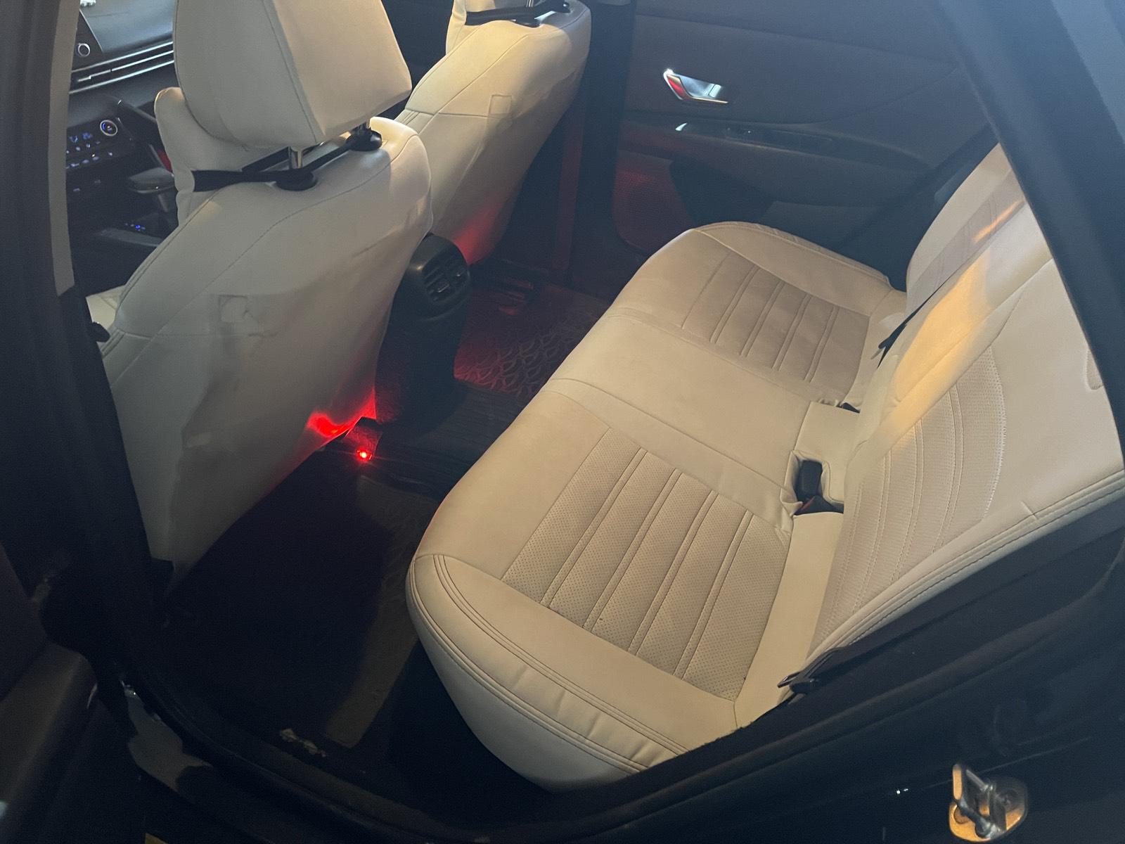 Hyundai Elantra - фото 8