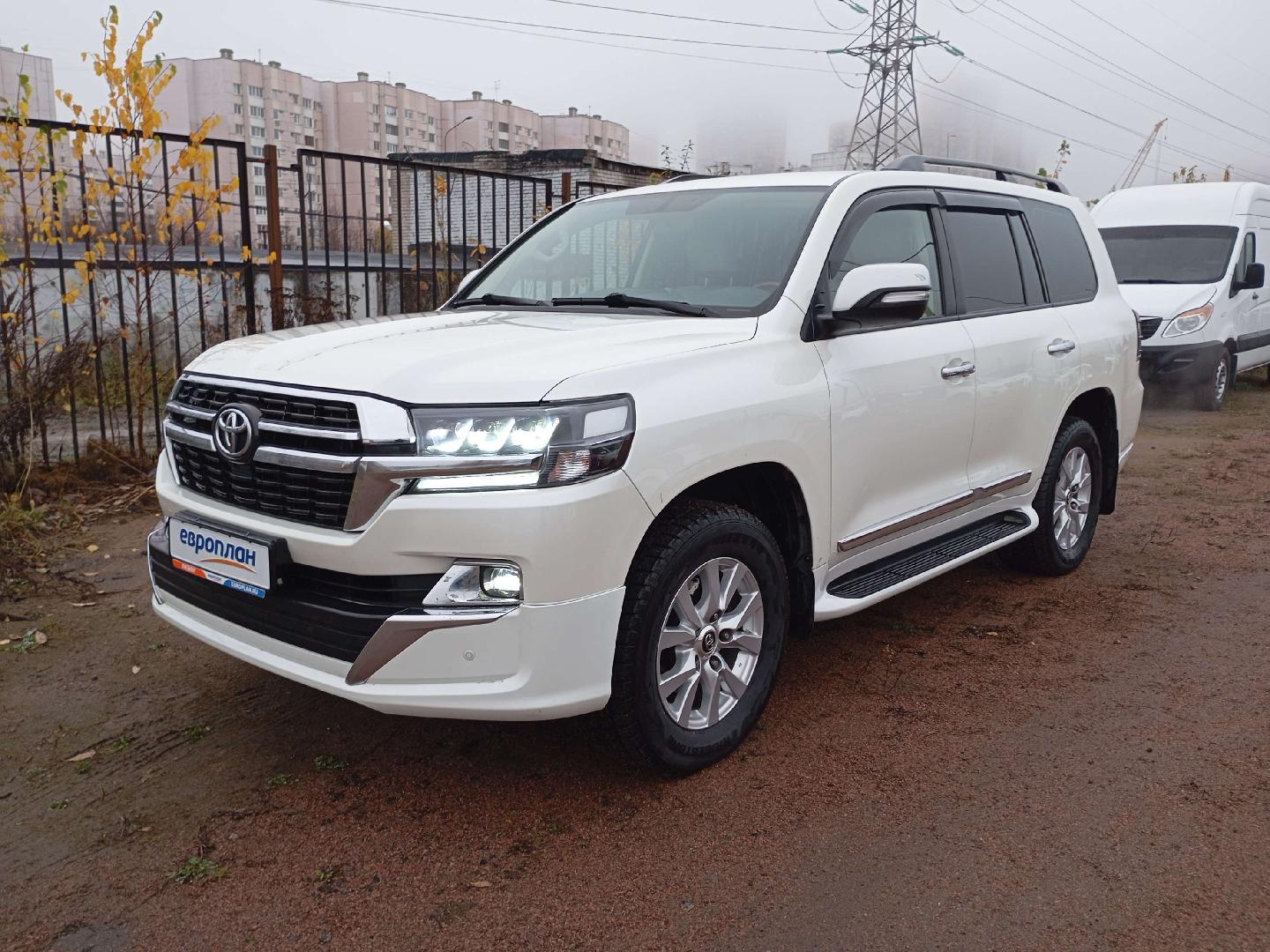 Toyota Land Cruiser 200