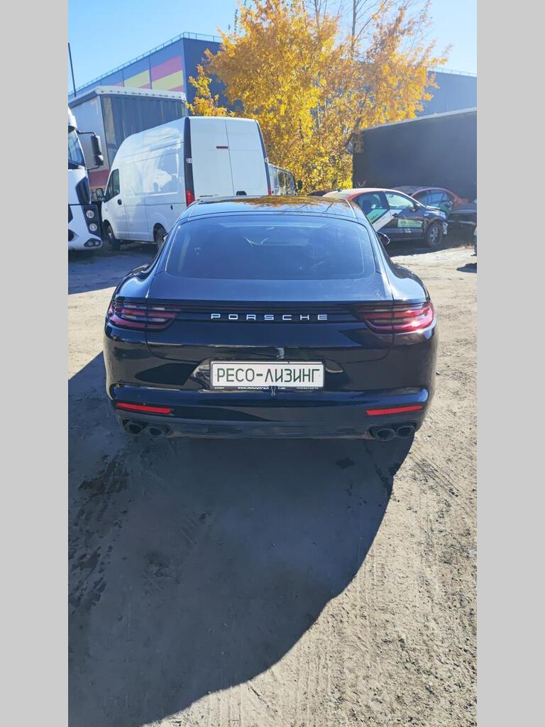 PORSCHE PANAMERA