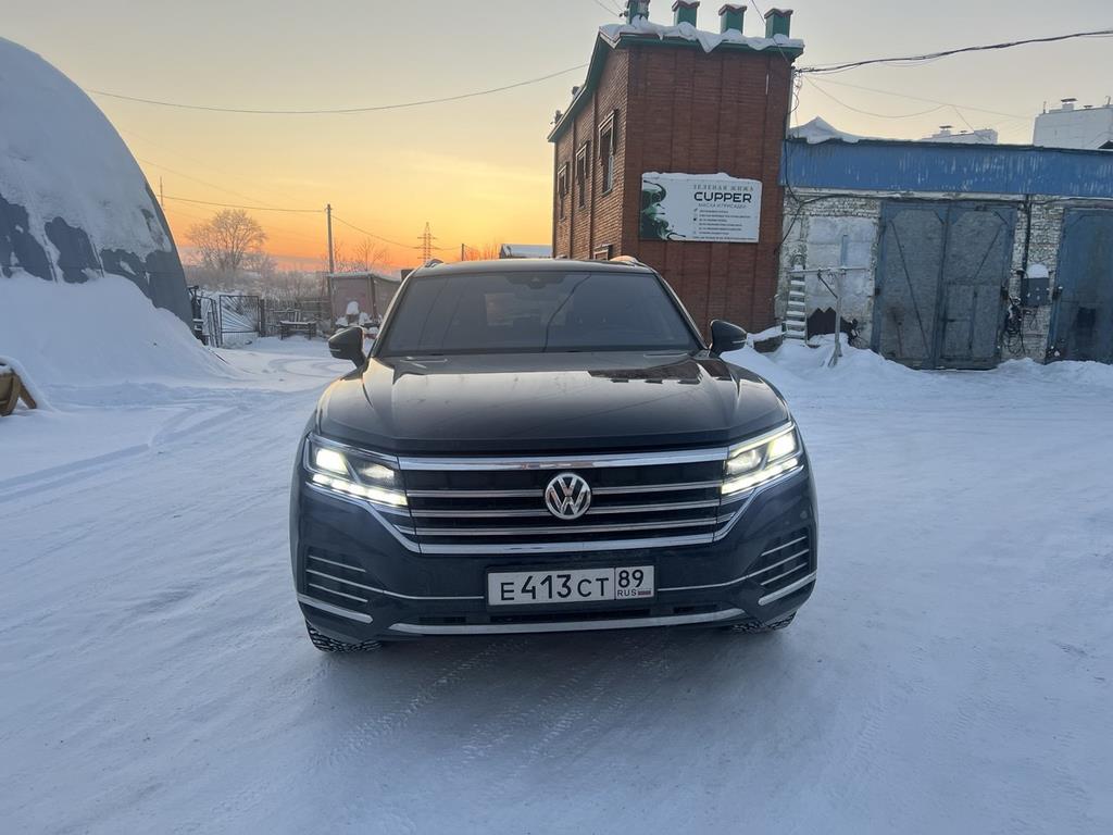 VOLKSWAGEN TOUAREG