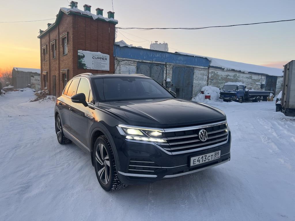 VOLKSWAGEN TOUAREG