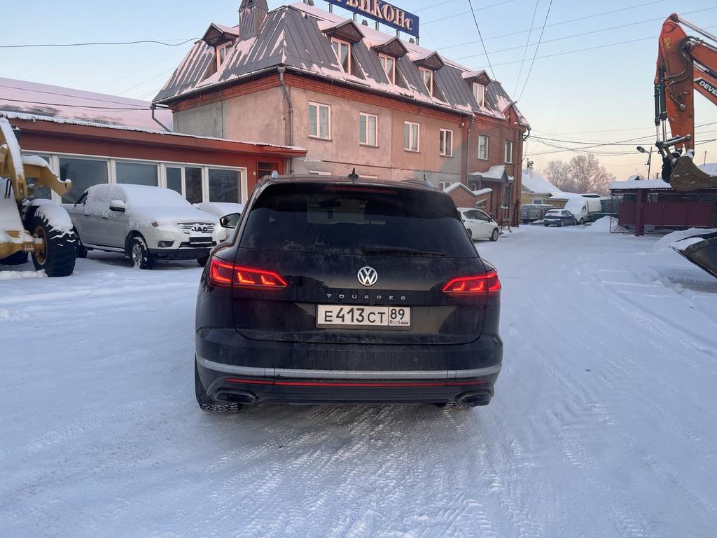 VOLKSWAGEN TOUAREG