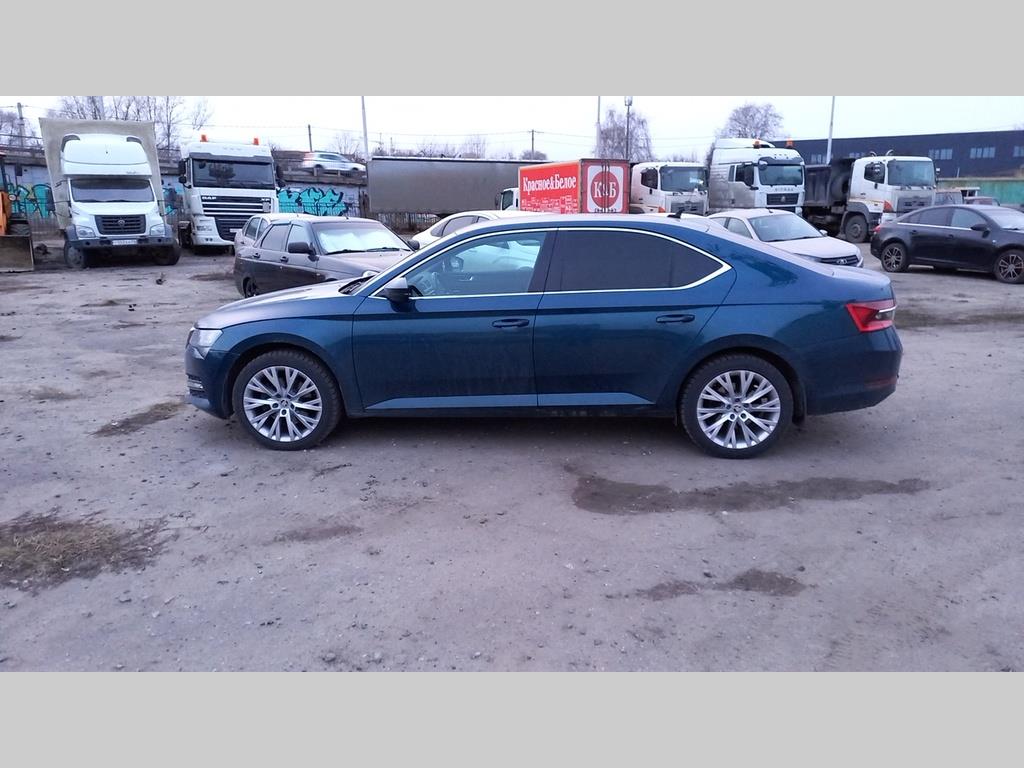 SKODA SUPERB